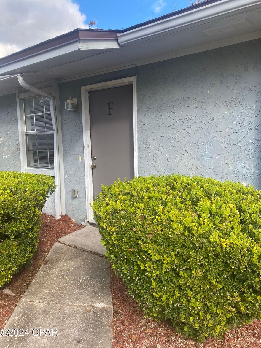 Single story, 2bed/1bath apartment with washer & dryer hookups close to Tyndall AFB.

**SPECIAL: 1/2 Off 1st Month's Rent for New Lease by 01/31/25!!**

*Pest Control & Lawncare Included!*

*Owner will consider Section 8*

*NO PETS*

*On Septic Tank*