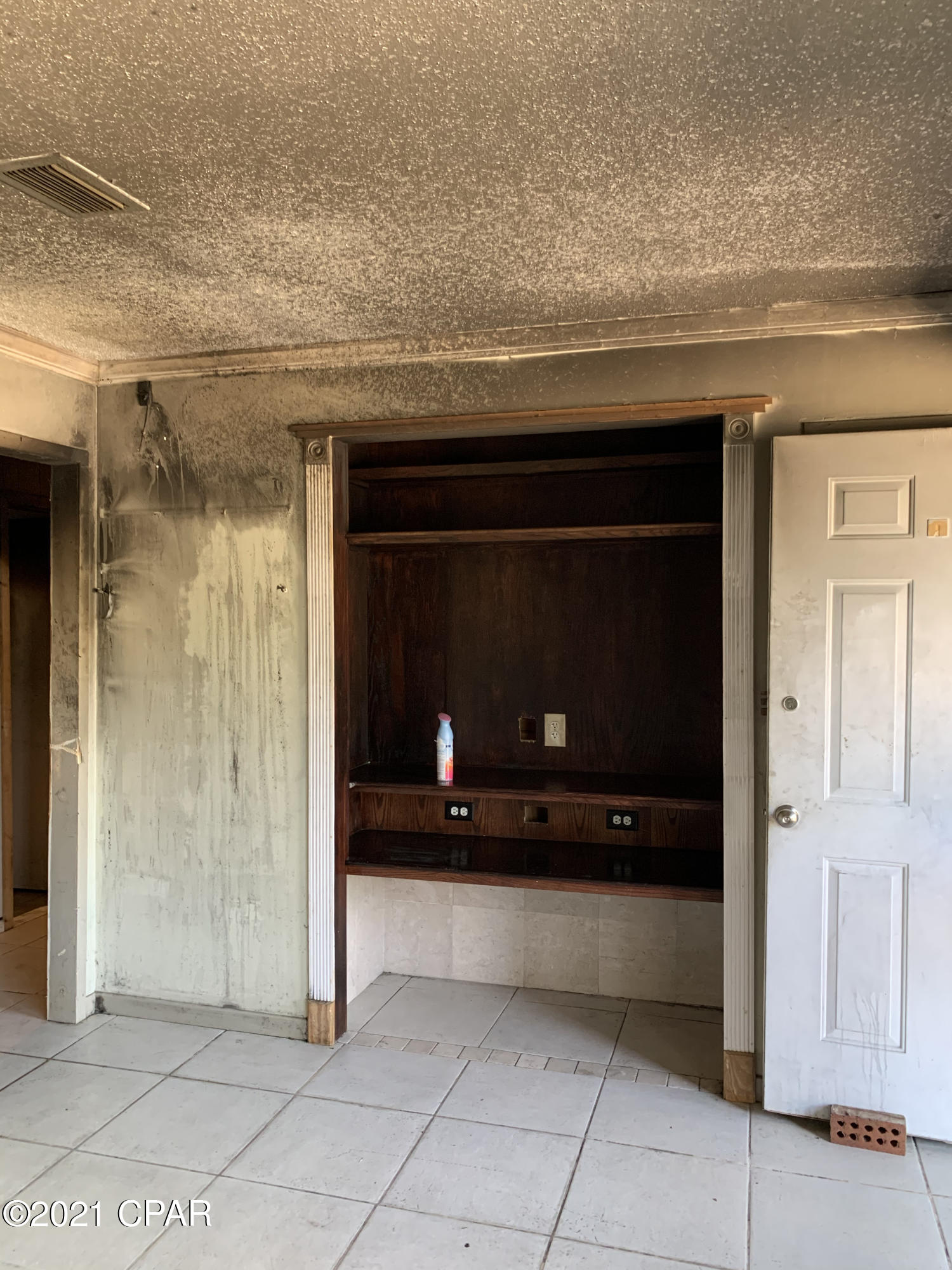 Diamond Head-Lakeside - Residential