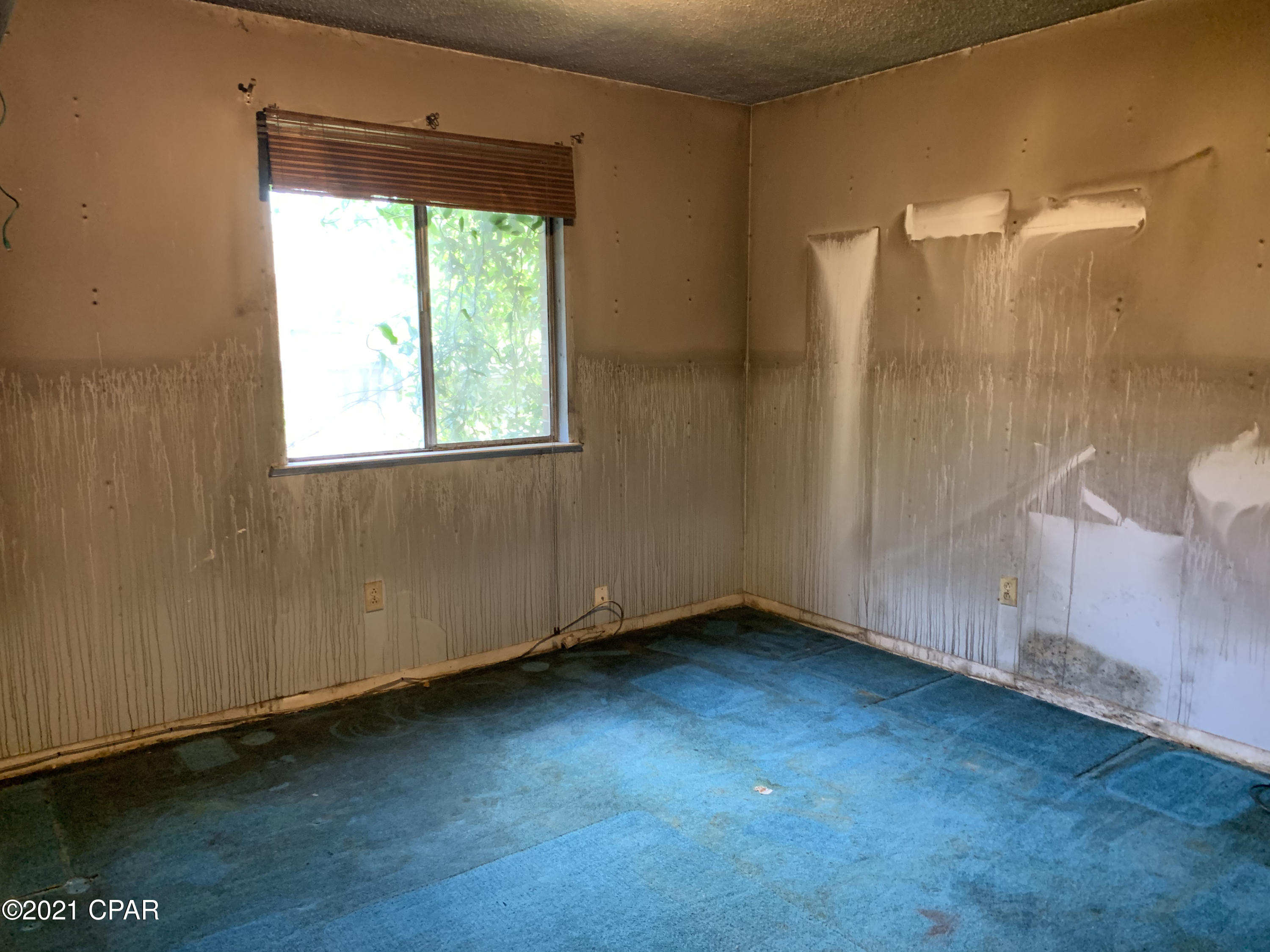 Diamond Head-Lakeside - Residential