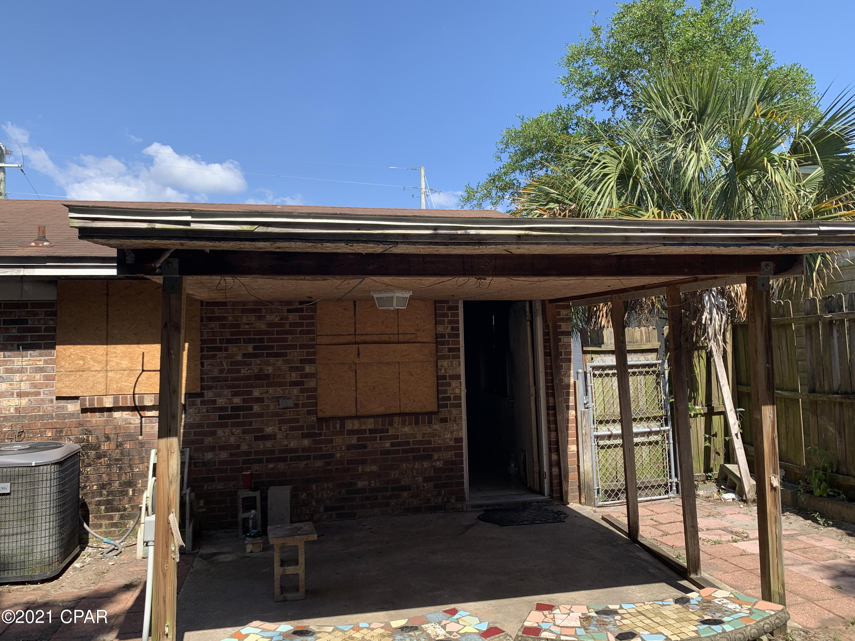 Diamond Head-Lakeside - Residential