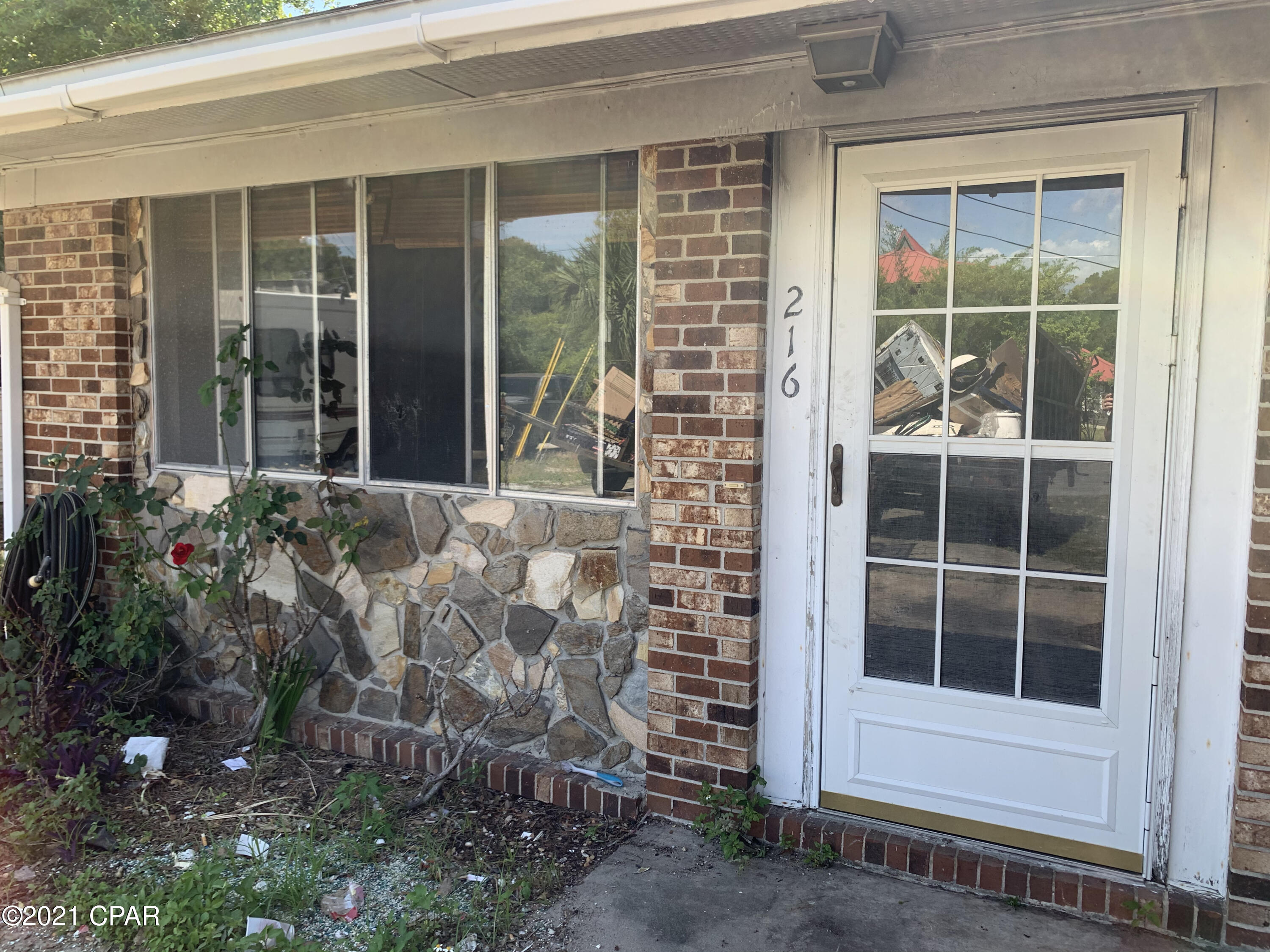 Diamond Head-Lakeside - Residential