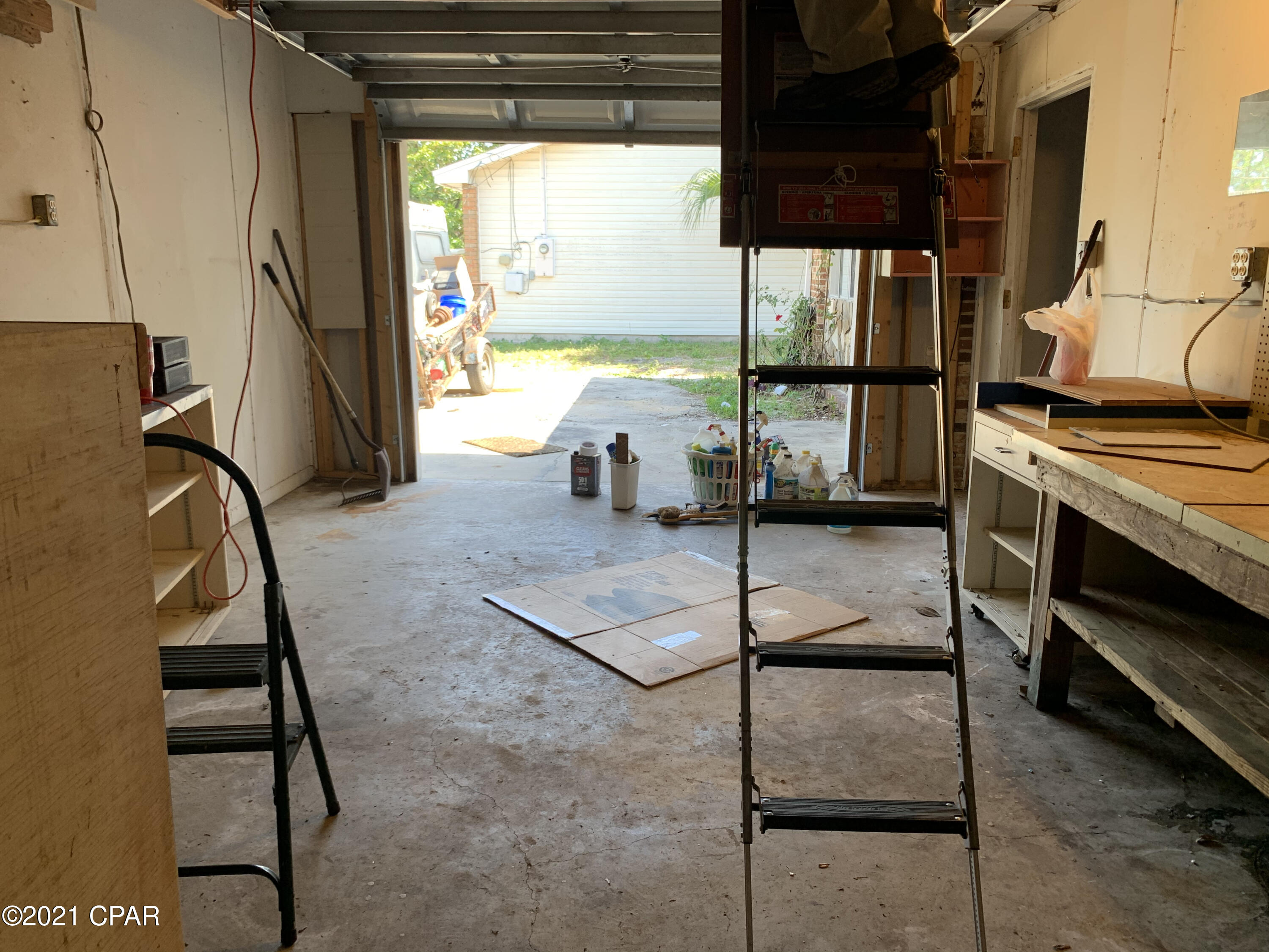 Diamond Head-Lakeside - Residential