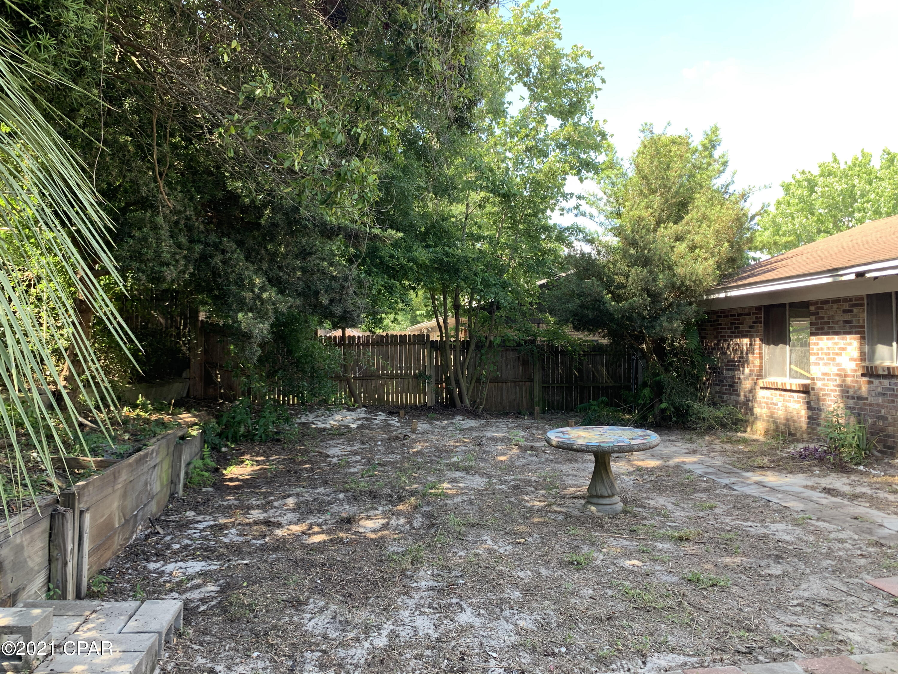 Diamond Head-Lakeside - Residential