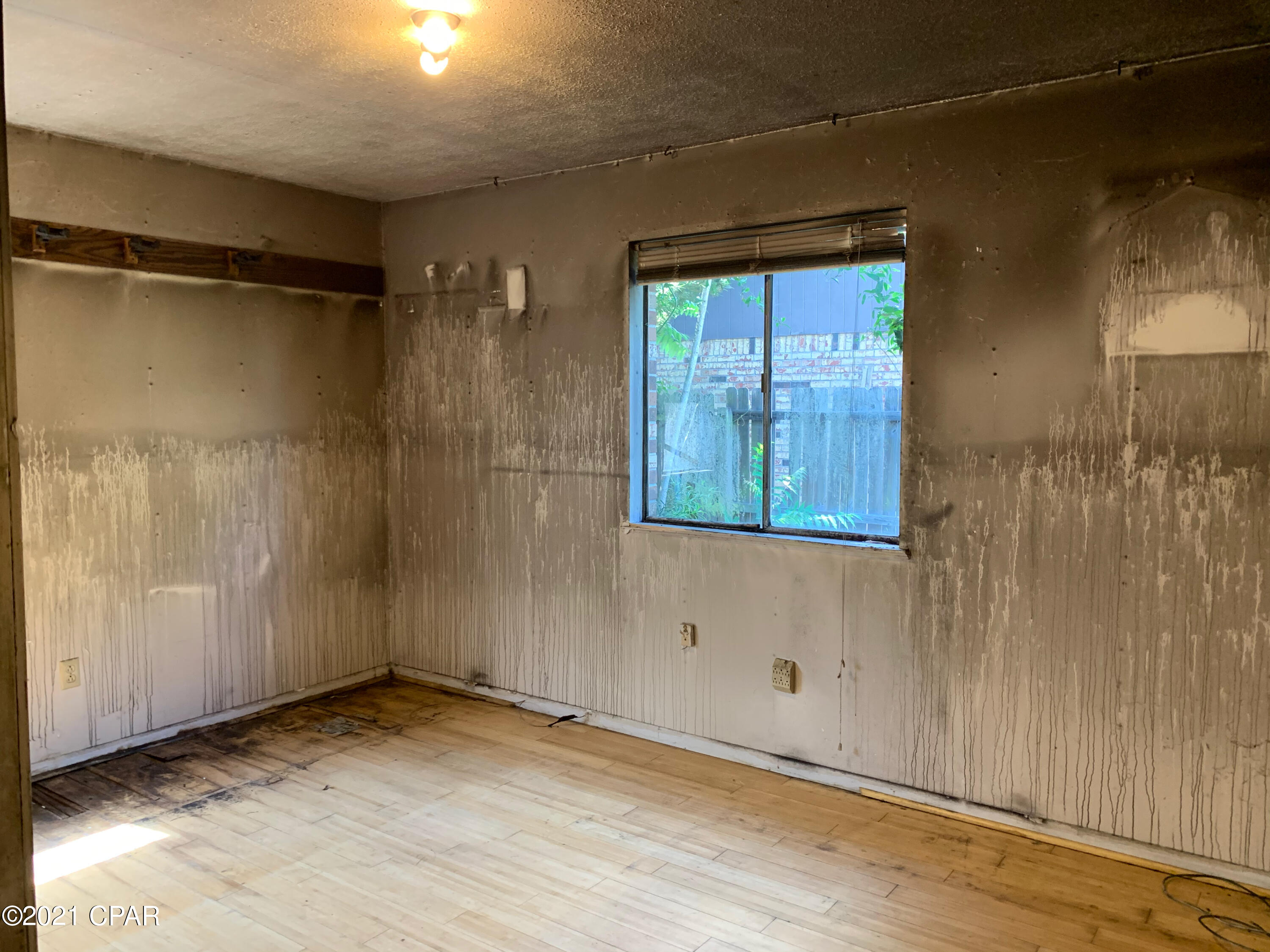 Diamond Head-Lakeside - Residential