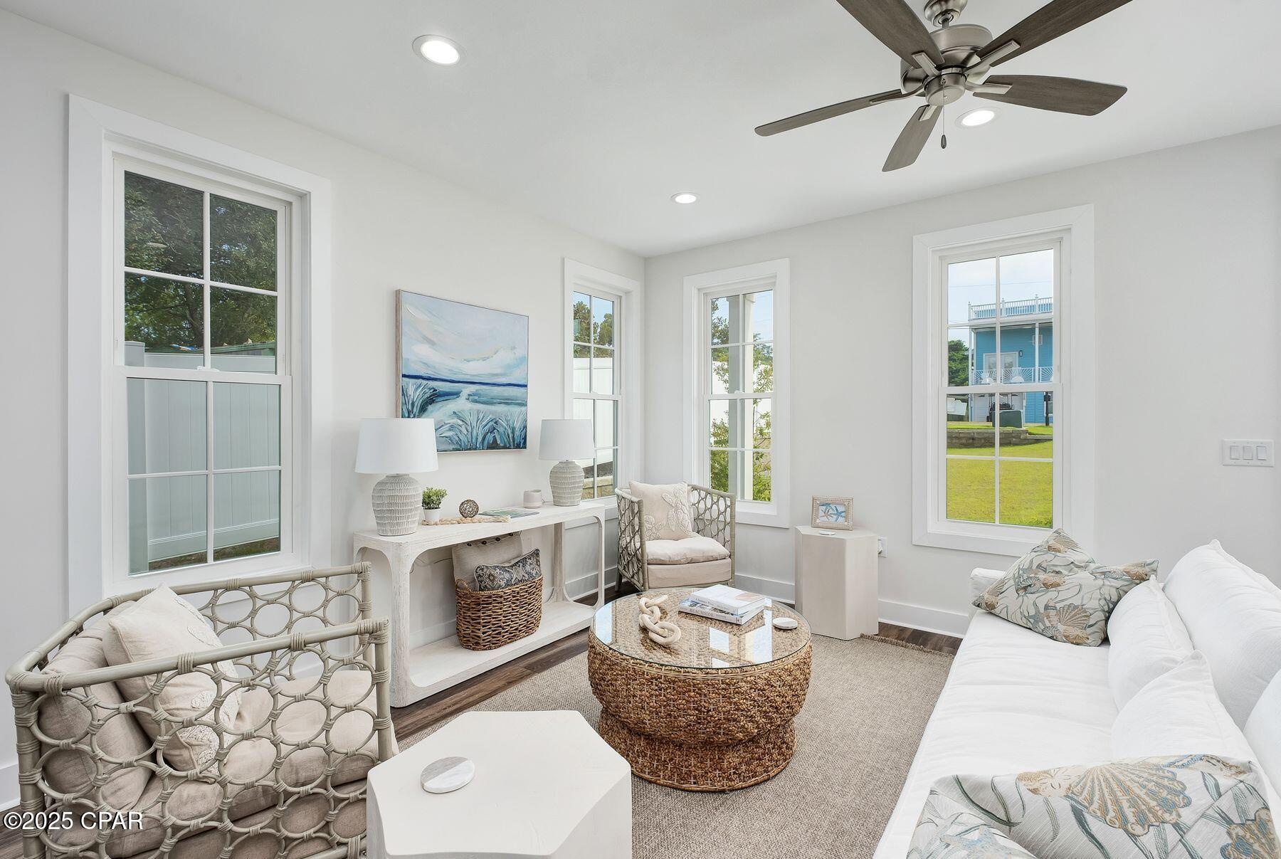 Laguna Beach 8th Add - Residential