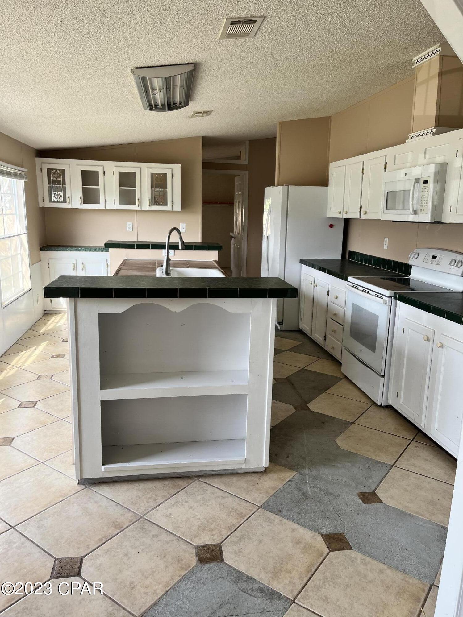 North Lagoon Oaks - Residential