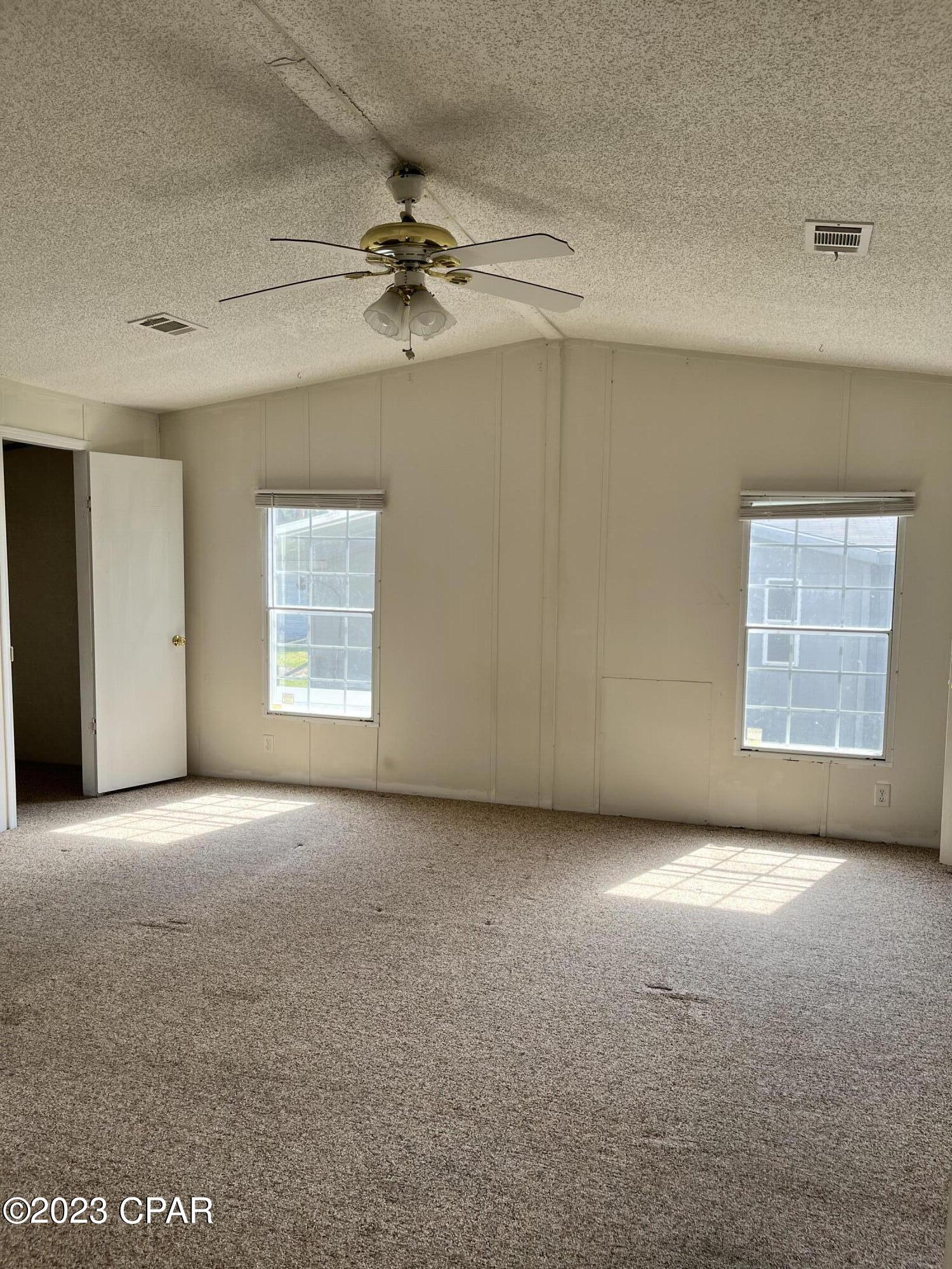 North Lagoon Oaks - Residential