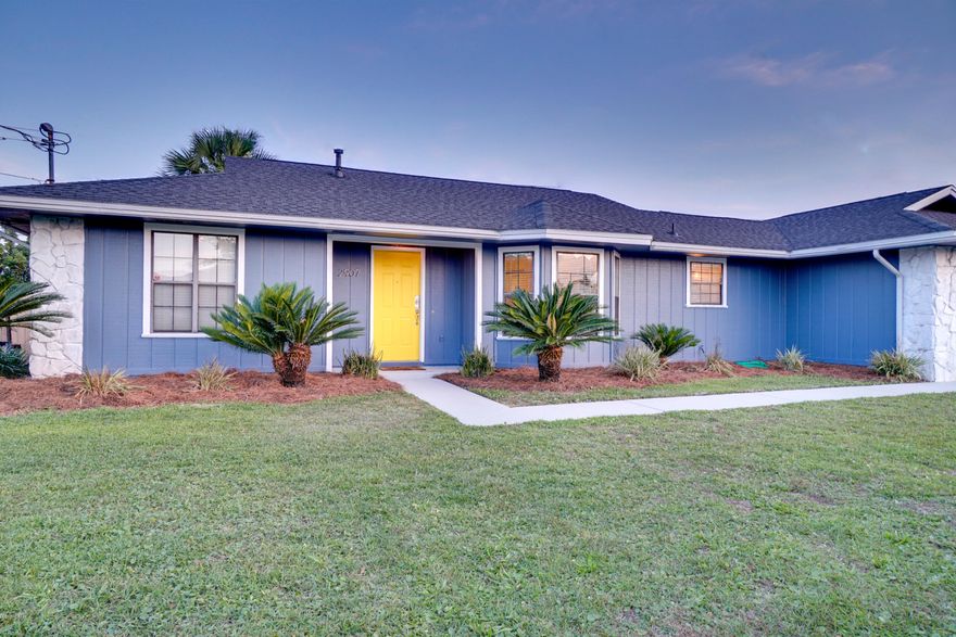 Centrally located in Panama City and closely situated near downtown St Andrews! This 3 bedroom/ 2 bath home has a large living area, kitchen with stainless appliances, new roof in Dec 2018, fresh paint, and a luxurious pool! Many updates have been made by the previous and current owners. This house is in near perfect condition and ready to move in! Call today to schedule your showing!