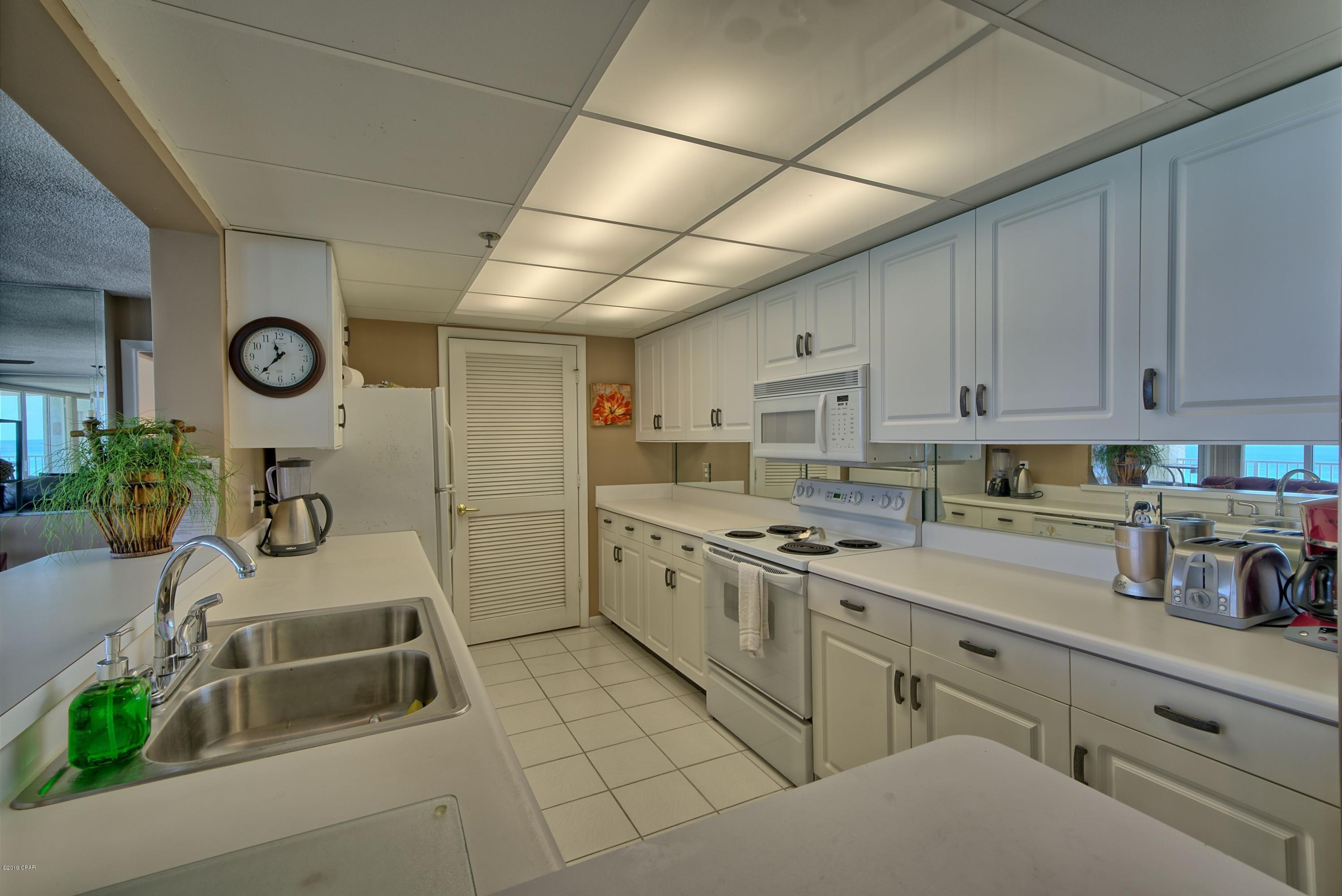 Long Beach Towers III - Residential