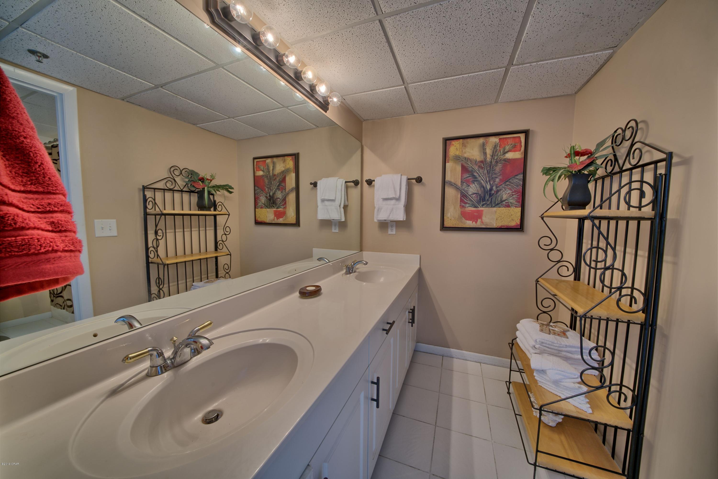 Long Beach Towers III - Residential