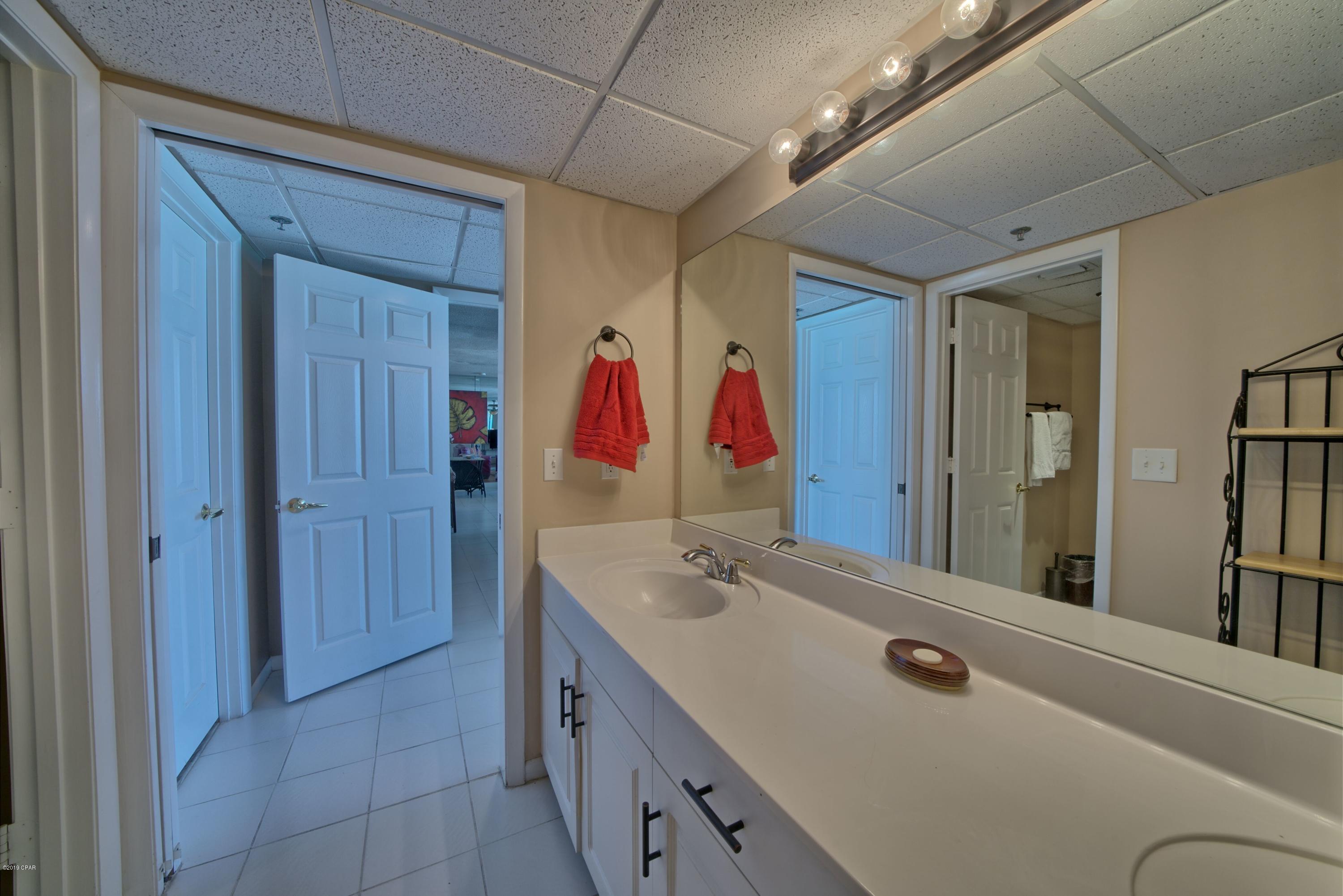 Long Beach Towers III - Residential