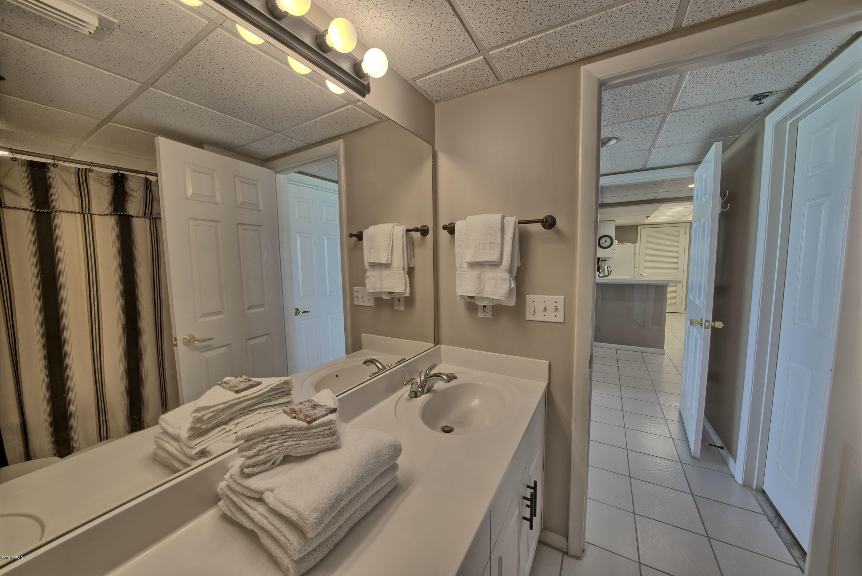 Long Beach Towers III - Residential