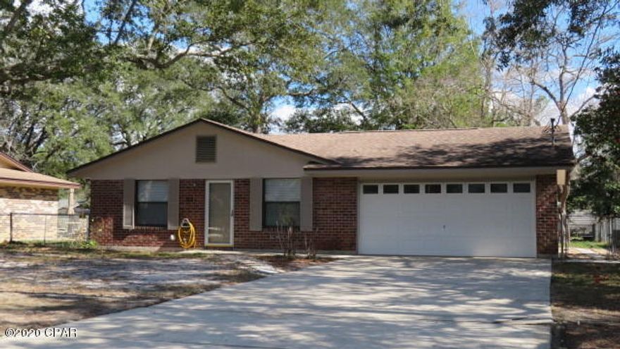 *Procurement Property*



Brick house w/ 2 car garage and fenced yard. Tile all through out the house. Comes with refrigerator, smooth top range, dishwasher, disposal and tile back splash.



*No Pets*
