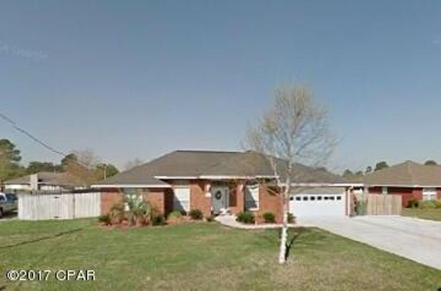 Beautiful home in great Lynn Haven neighborhood.