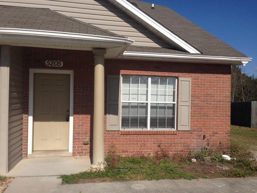 Great Price!  Great Location! Great HOME!  This cute and spacious town home has everything you have been looking for!  Location is at end of Cul-de-sac, convenient to TAFB! This home is the perfect split floor plan for a small family with 1bed/1bath upstairs and 1 bed/1bath downstairs.  Home has beautiful fireplace, spacious kitchen and a nice back yard.  Priced to sell quickly!