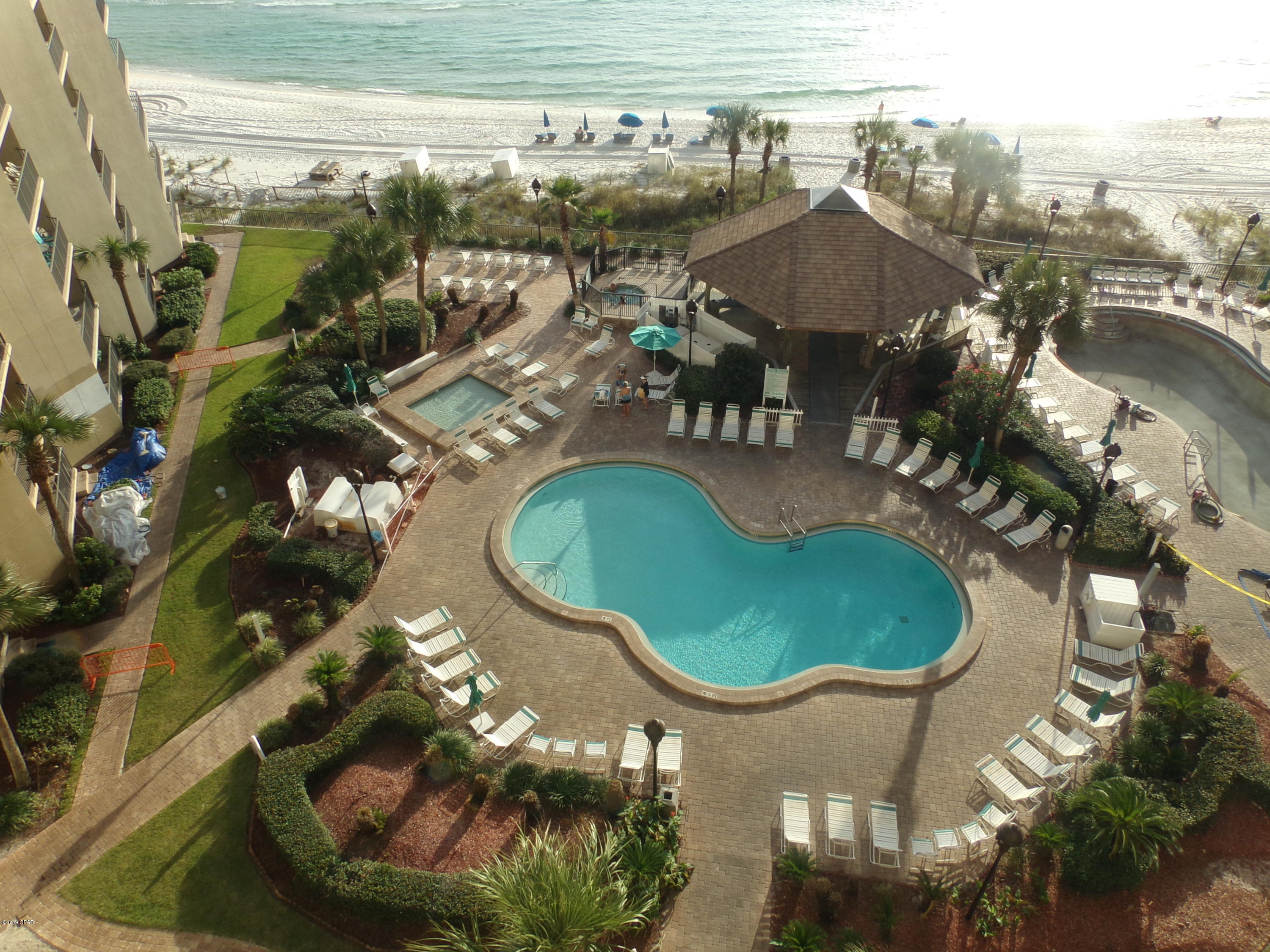 Summerhouse Condo. - Residential