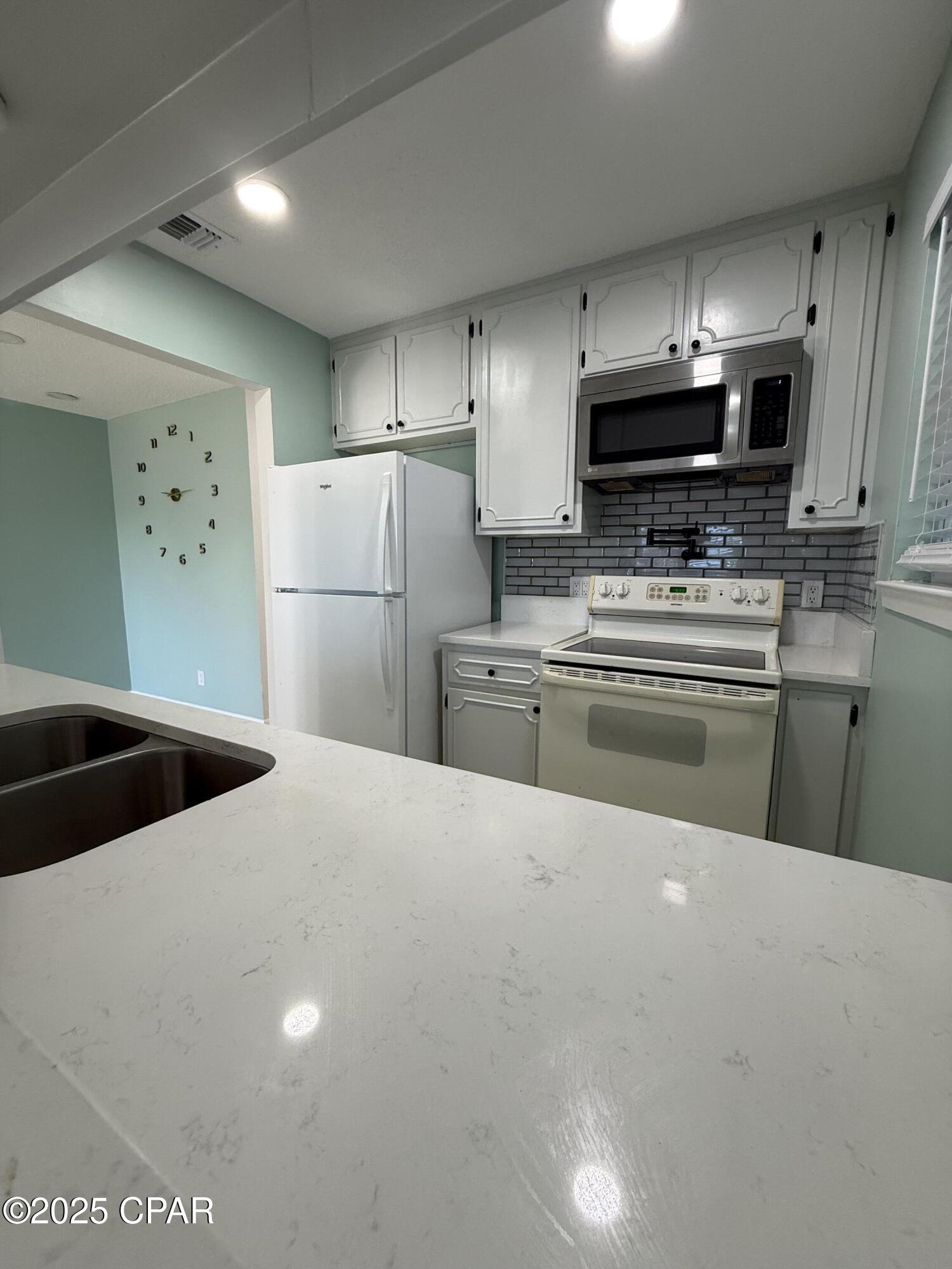 [No Recorded Subdiv] - Residential Lease