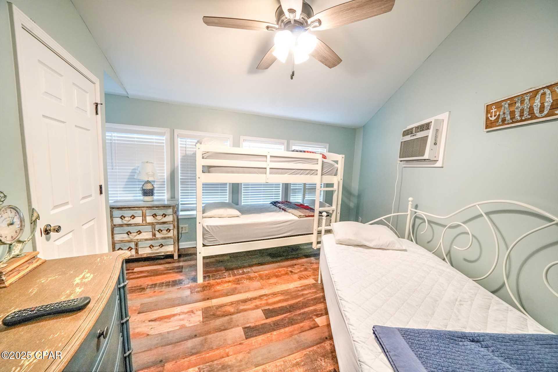 Venture Out Travel Trail - Residential