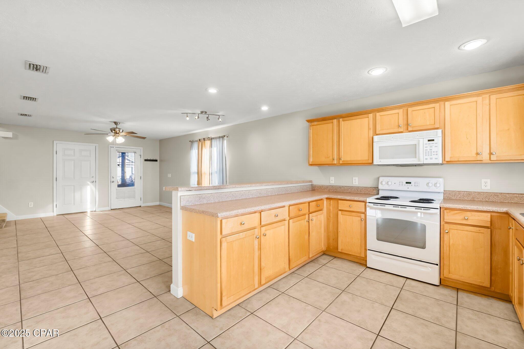 [No Recorded Subdiv] - Residential Lease