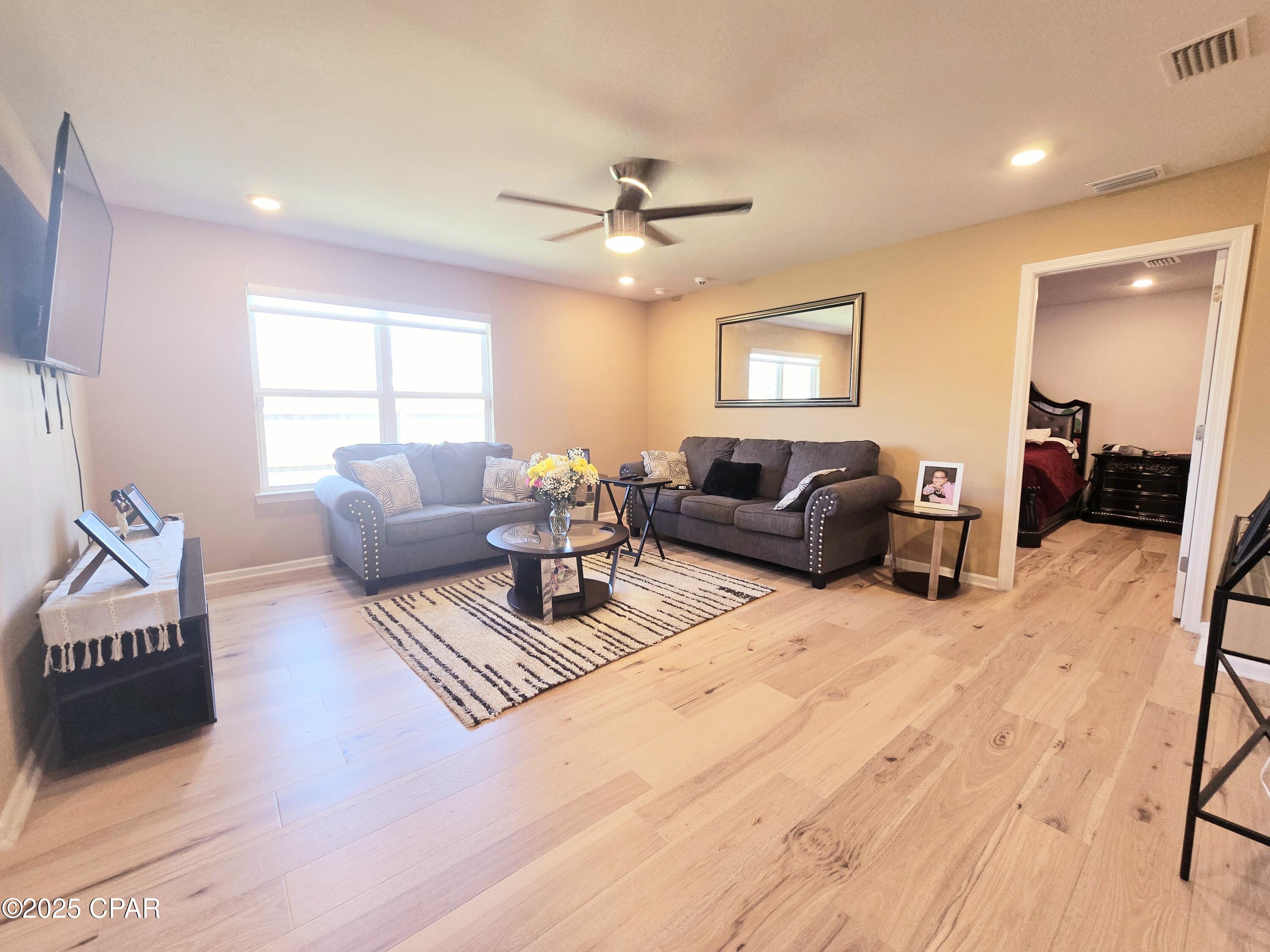 [No Recorded Subdiv] - Residential Lease