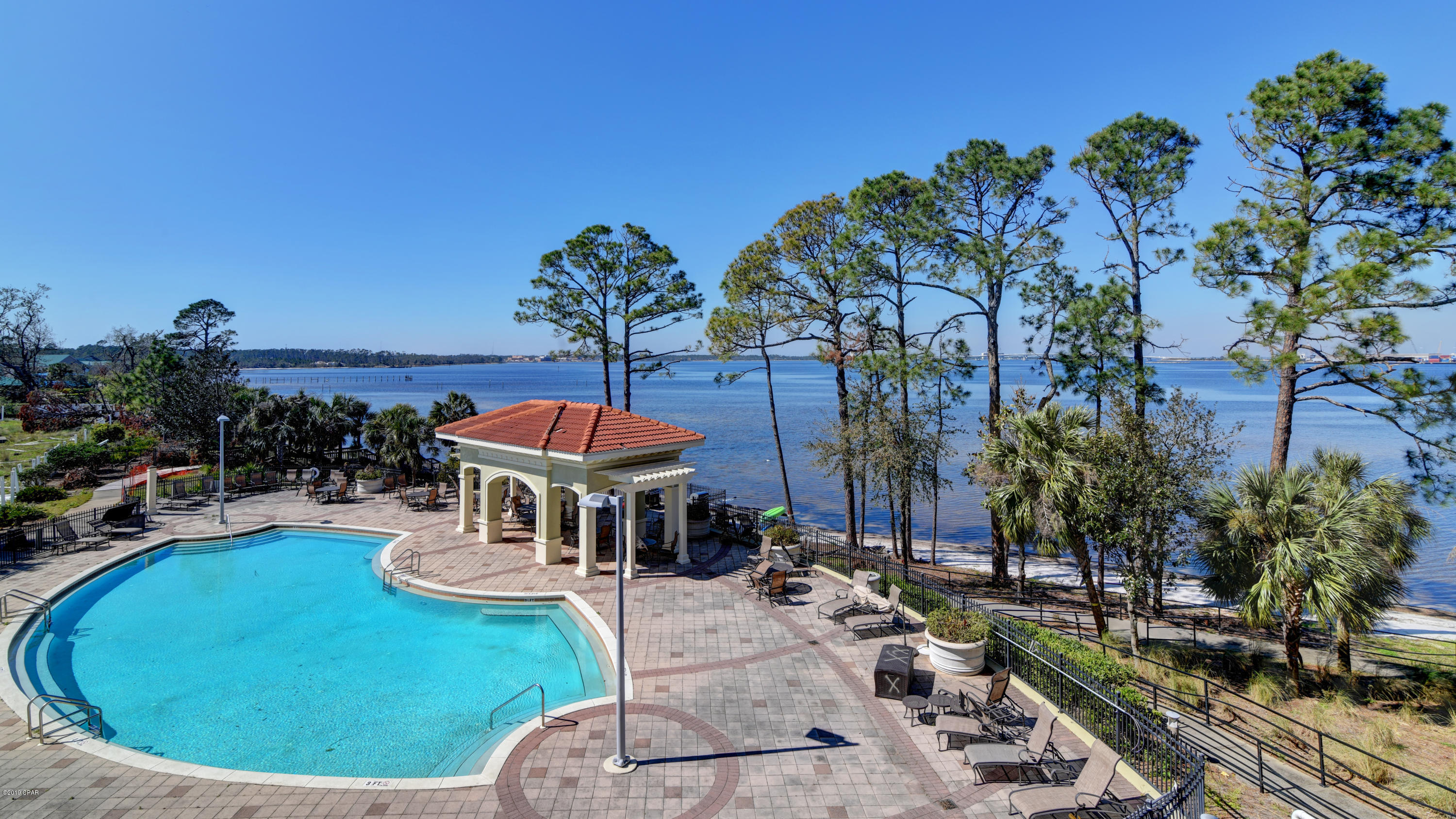 Magnolia Bay Club - Residential