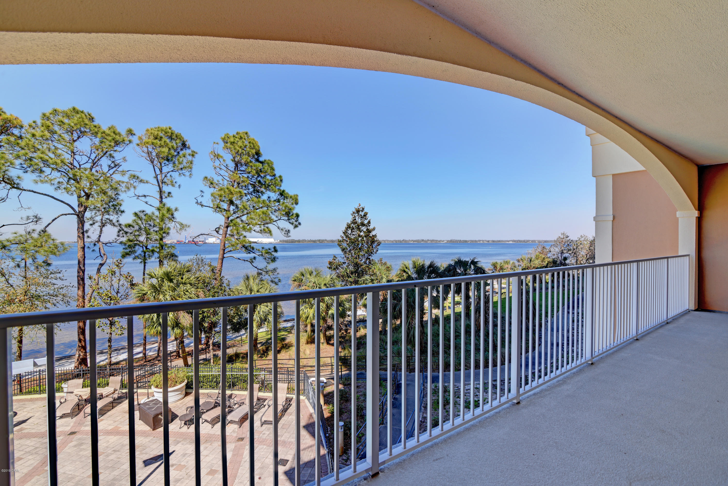 Magnolia Bay Club - Residential