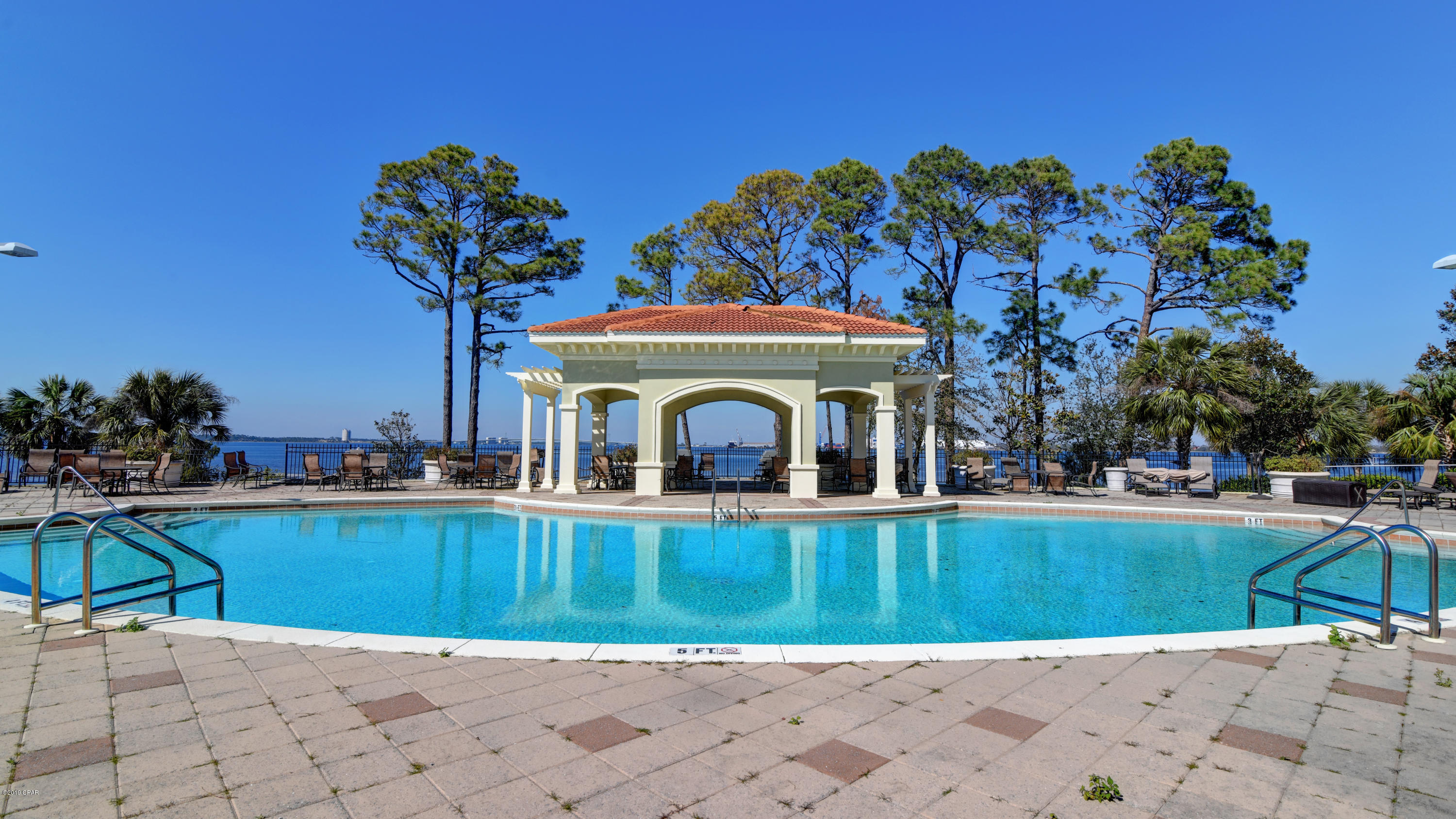 Magnolia Bay Club - Residential