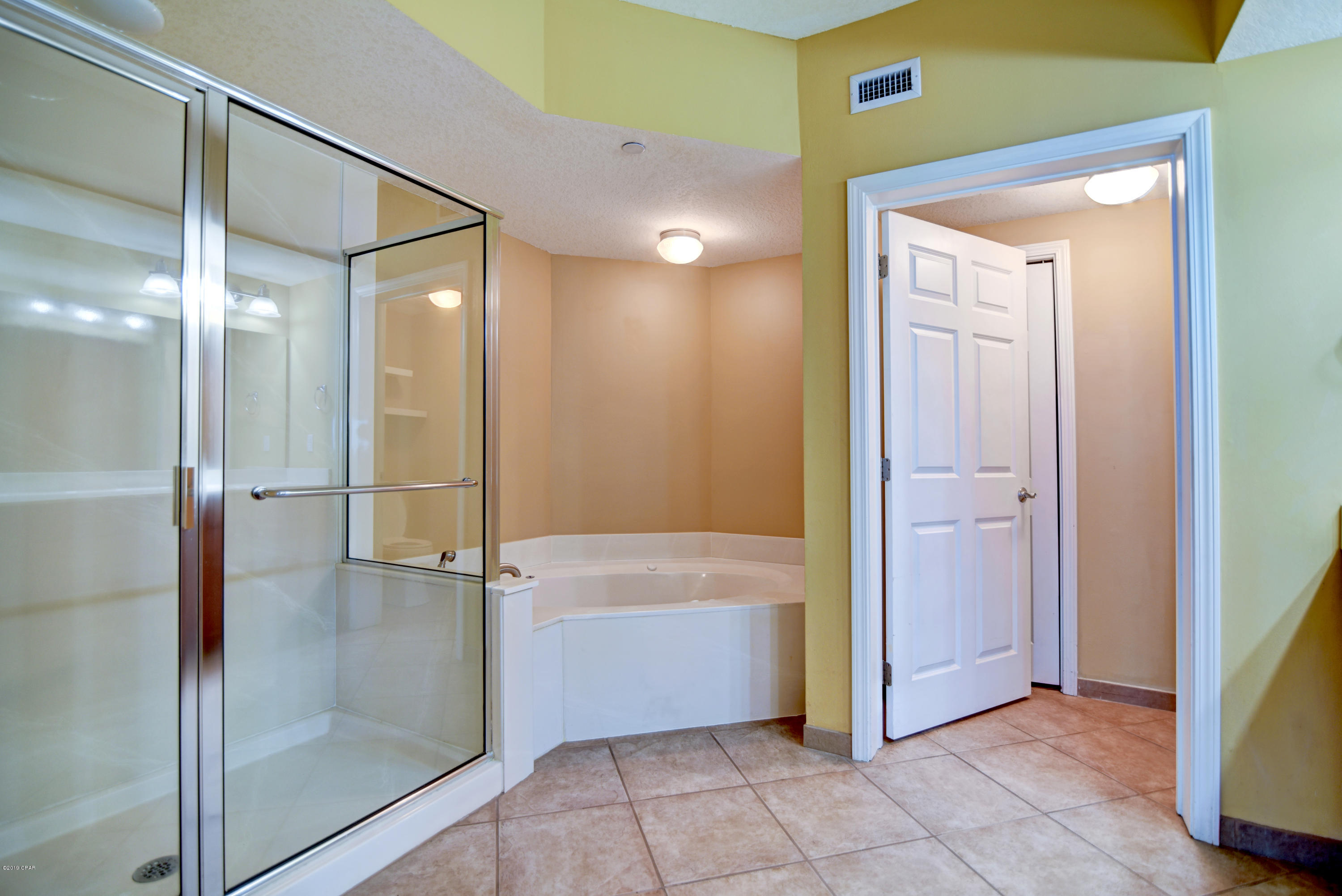 Magnolia Bay Club - Residential