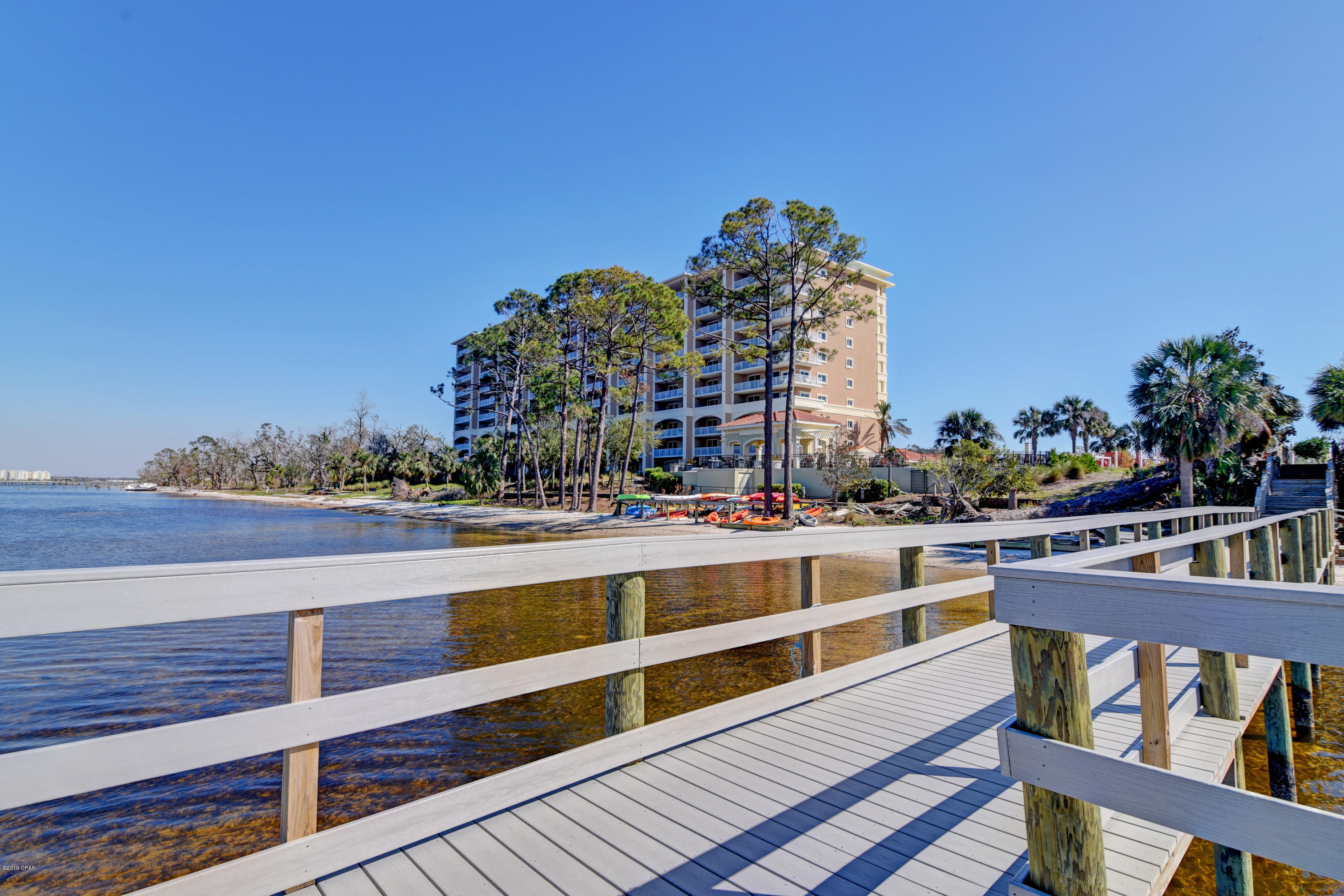Magnolia Bay Club - Residential