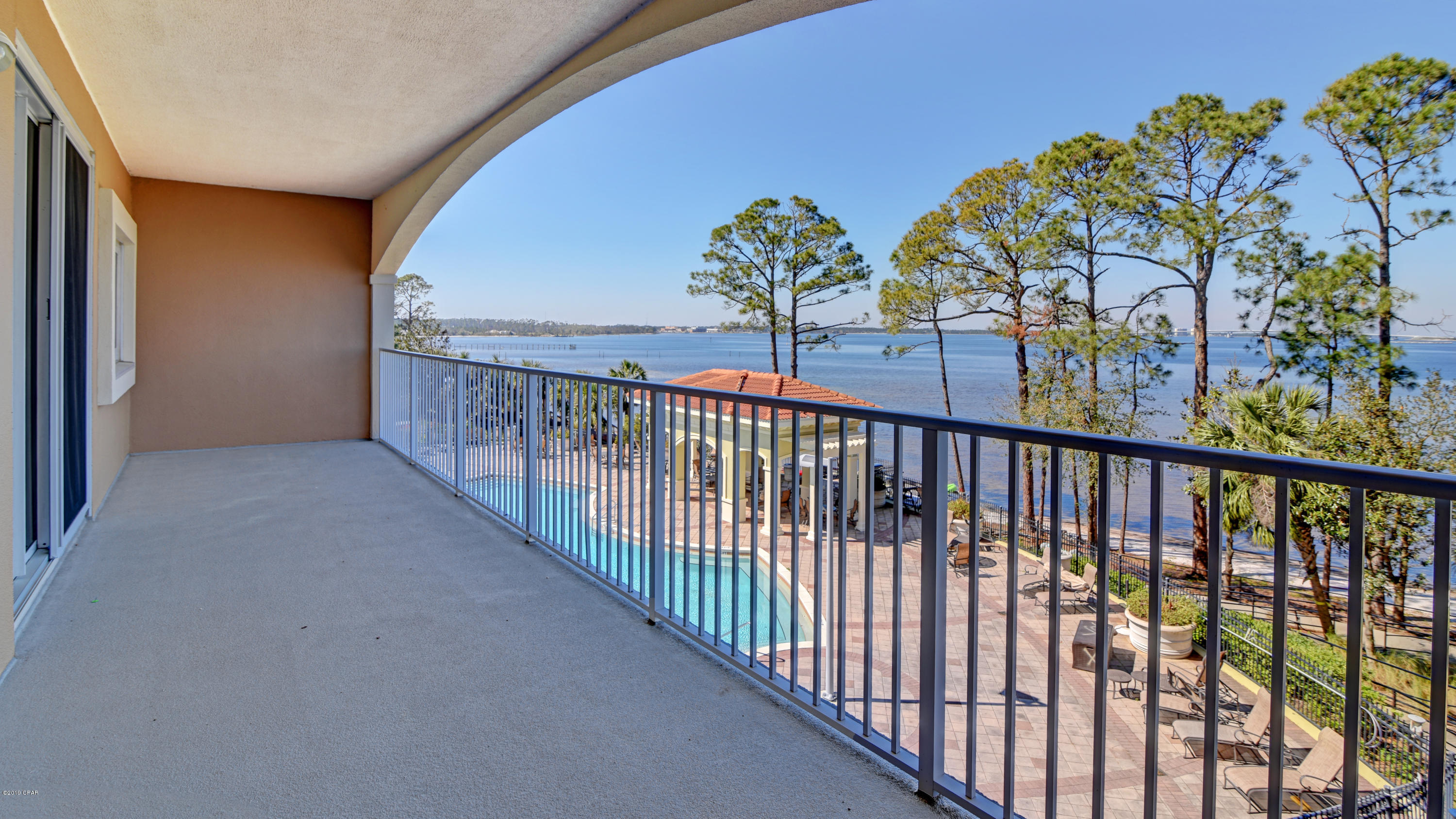 Magnolia Bay Club - Residential