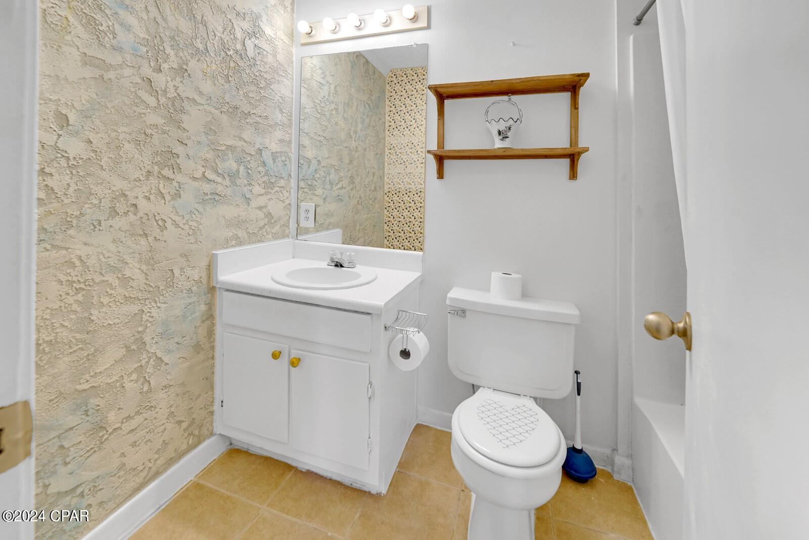 Grand Lagoon Cove Condominium - Residential