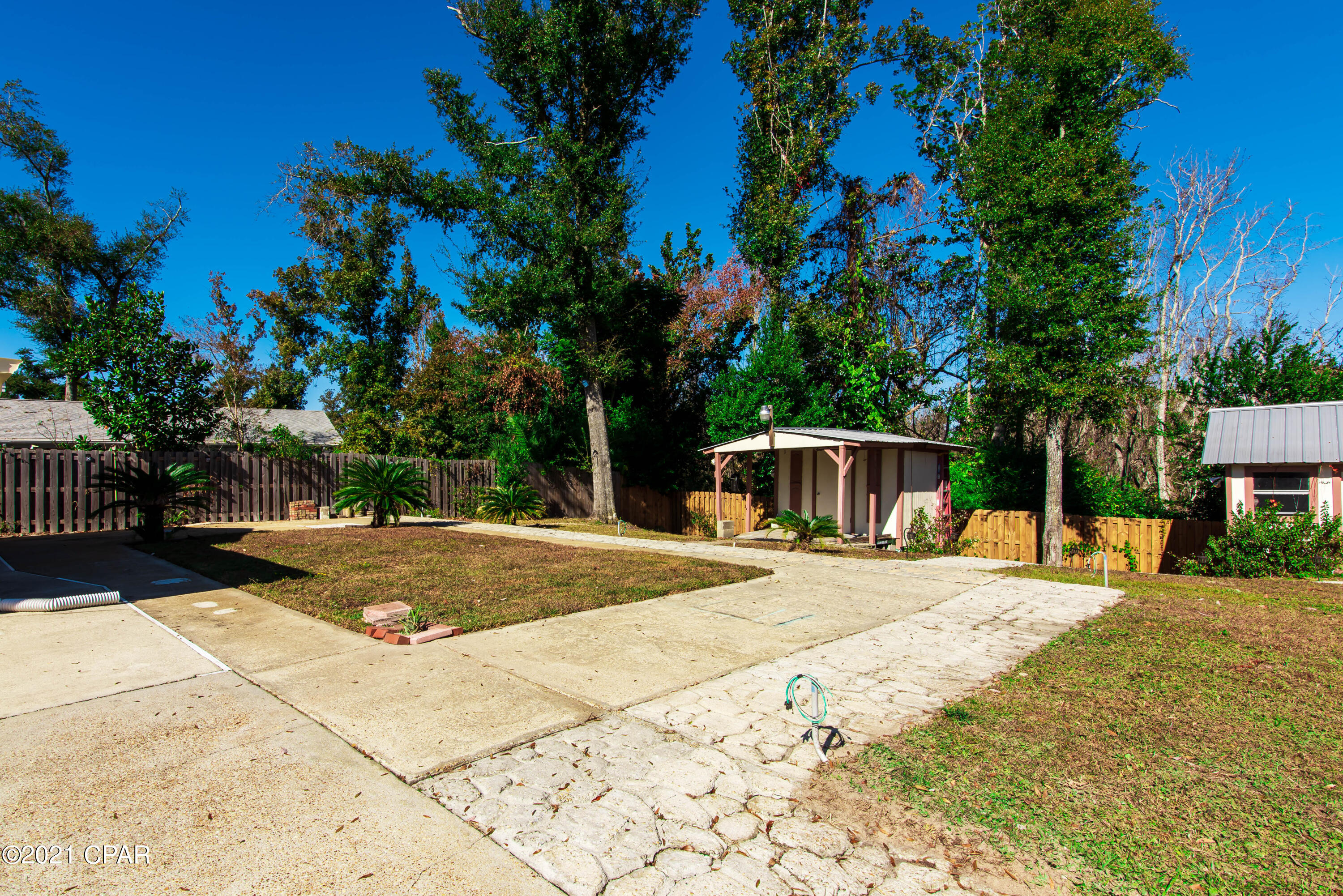 Imperial Oaks - Residential