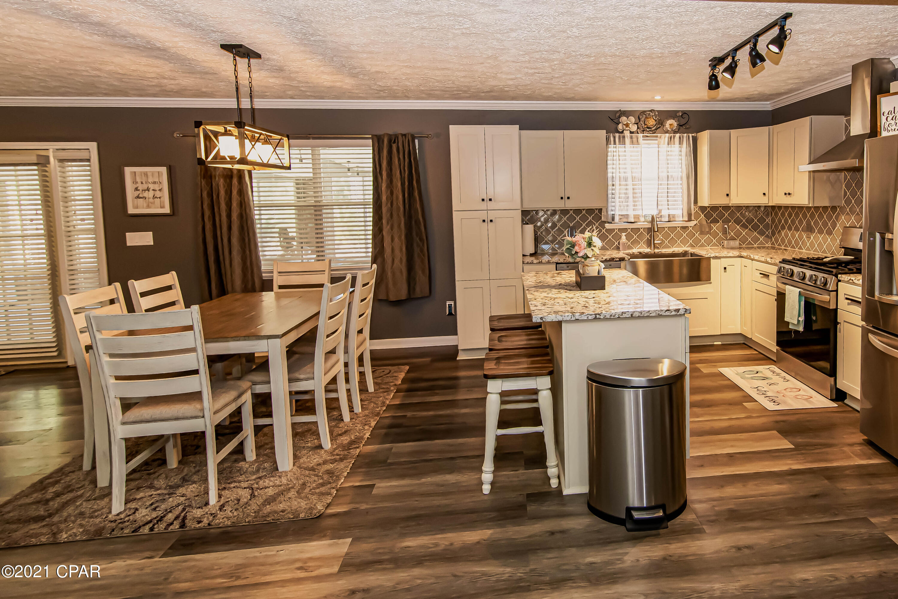 Imperial Oaks - Residential