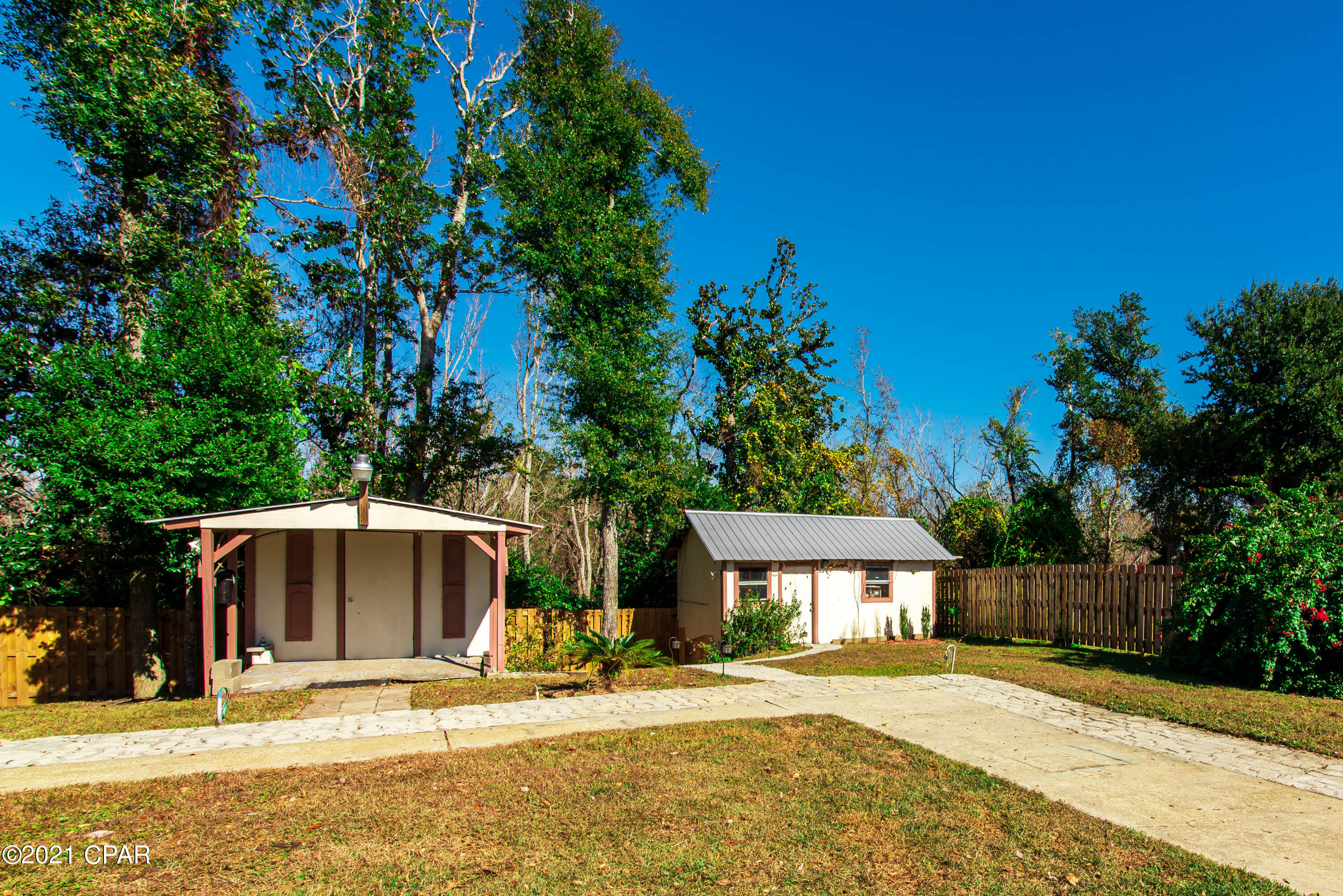 Imperial Oaks - Residential