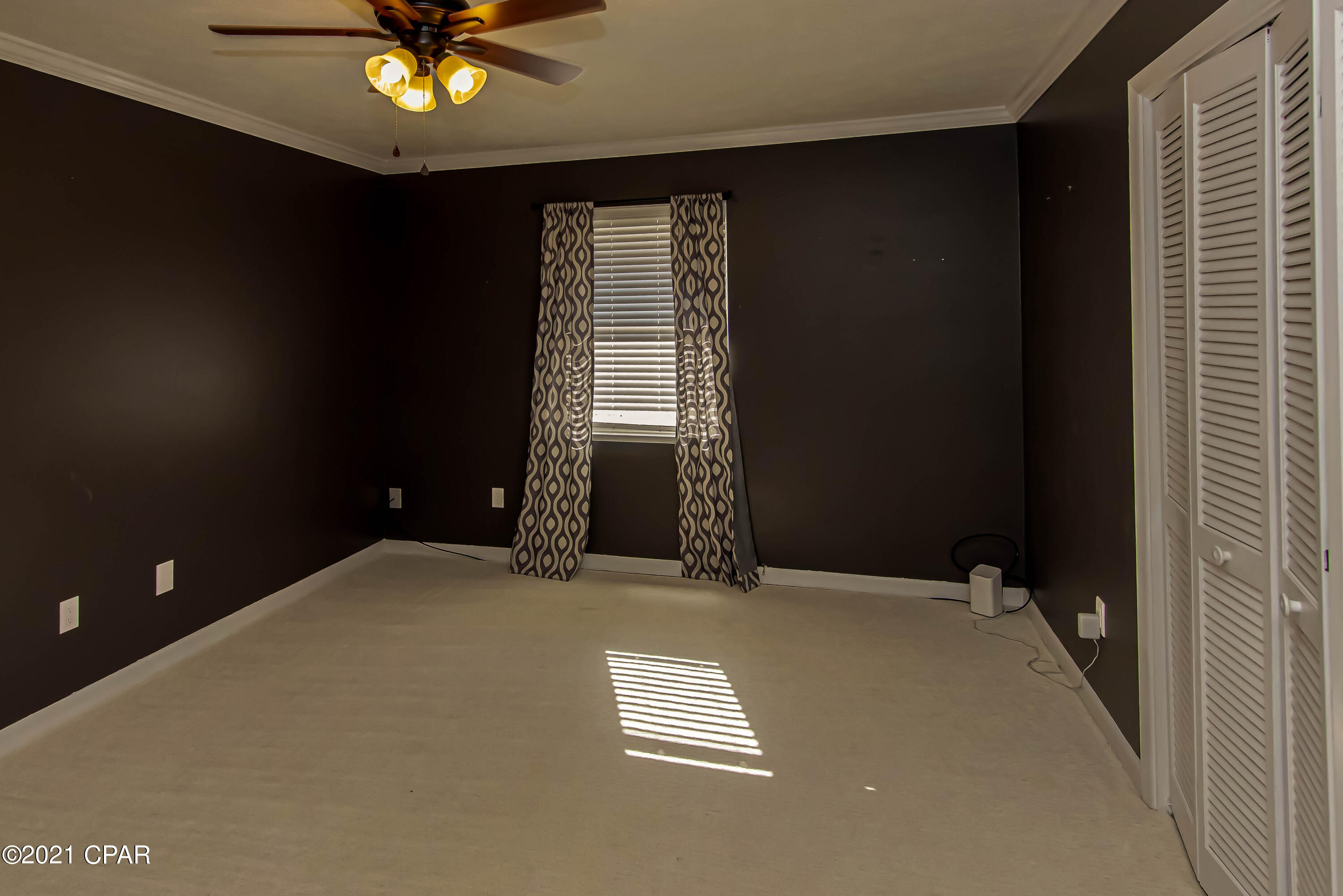 Imperial Oaks - Residential