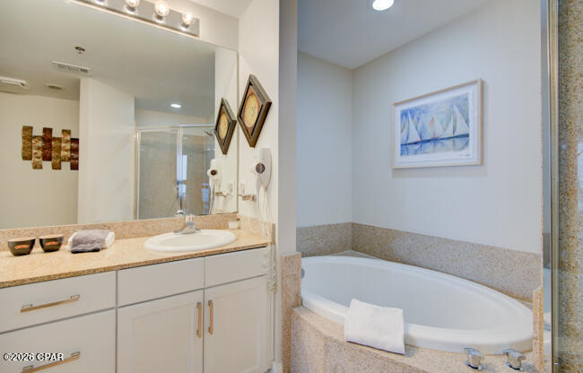 Laketown Wharf - Residential