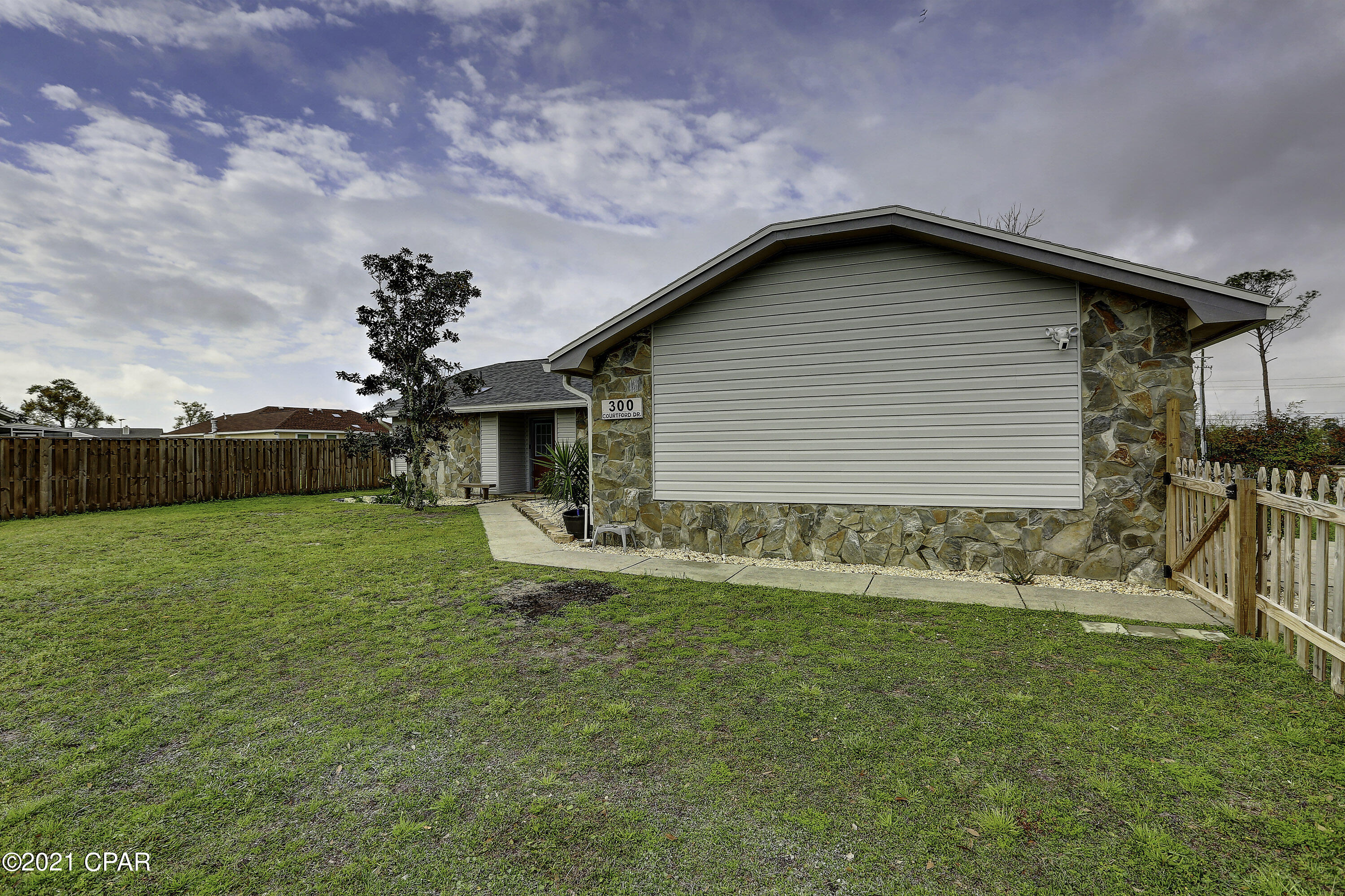 [No Recorded Subdiv] - Residential