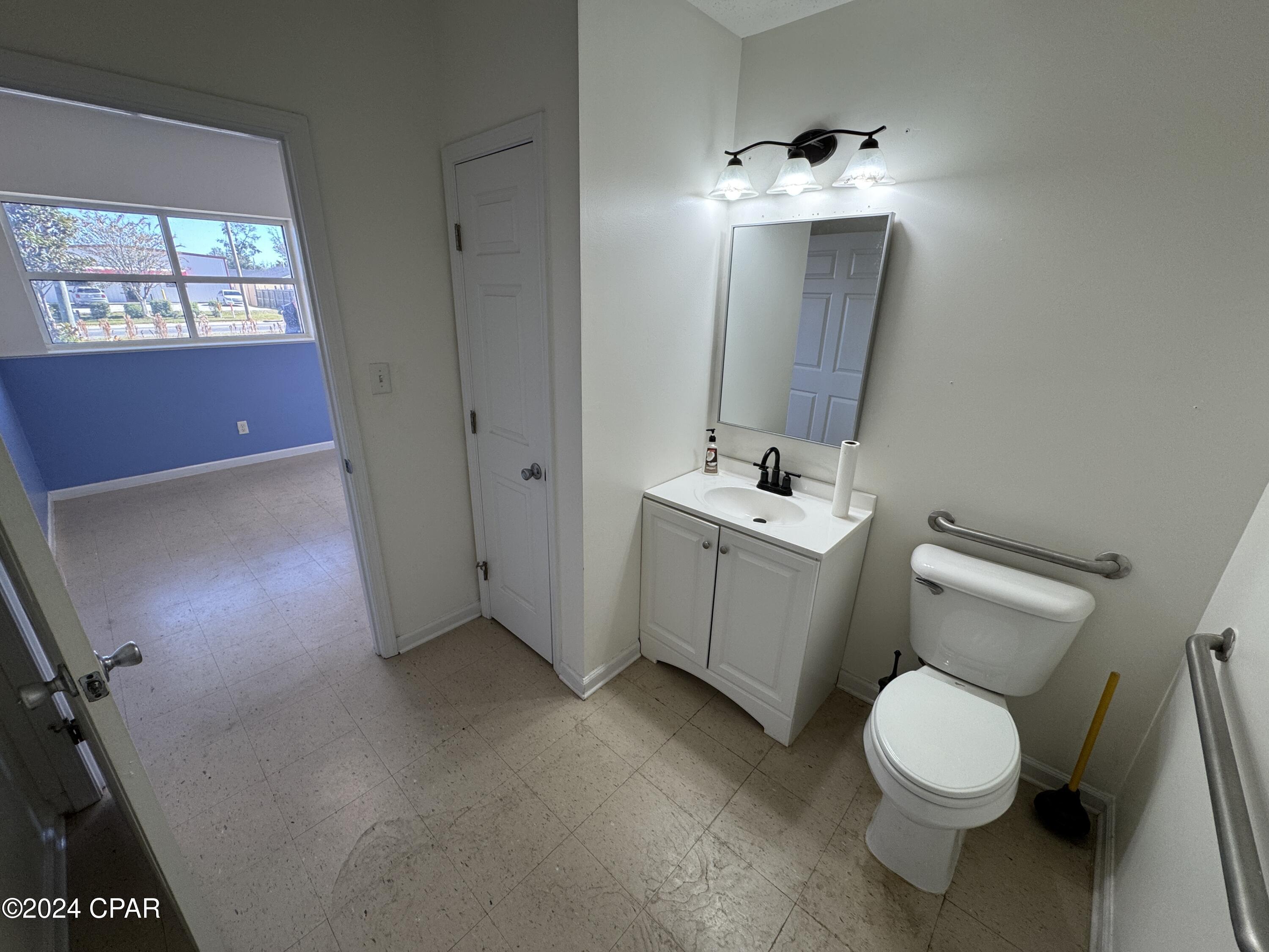 No Named Subdivision - Commercial Lease