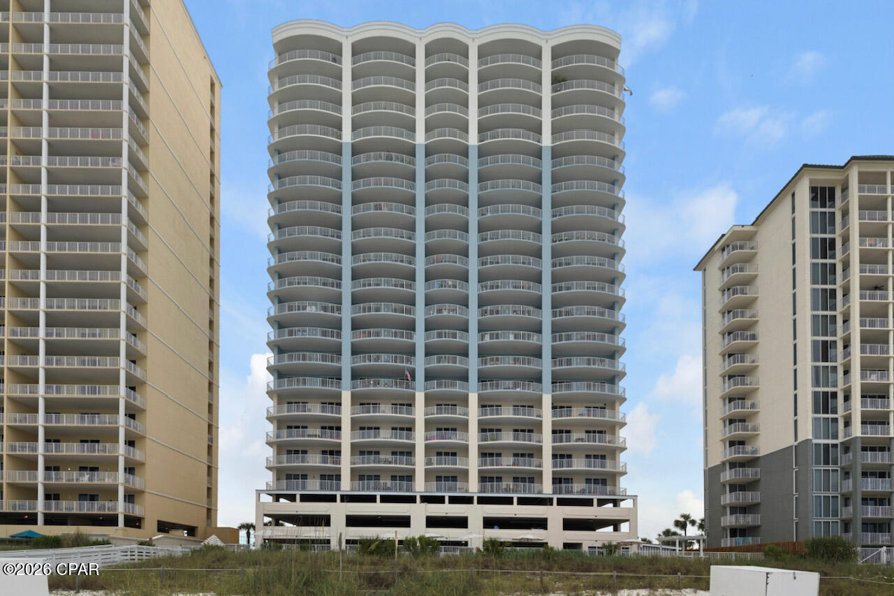 Twin Palms Resort - Residential