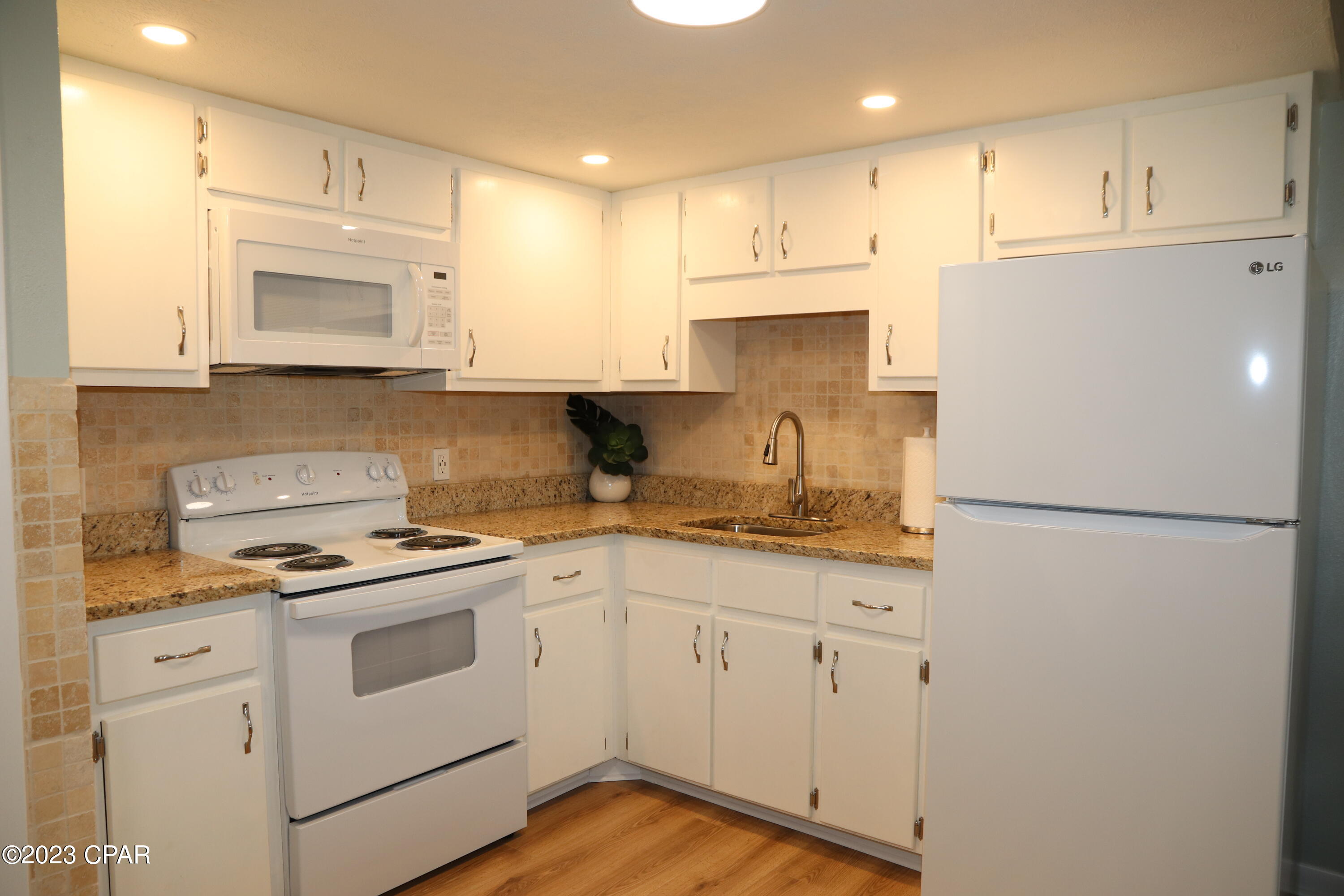 Hidden Lagoon - Residential