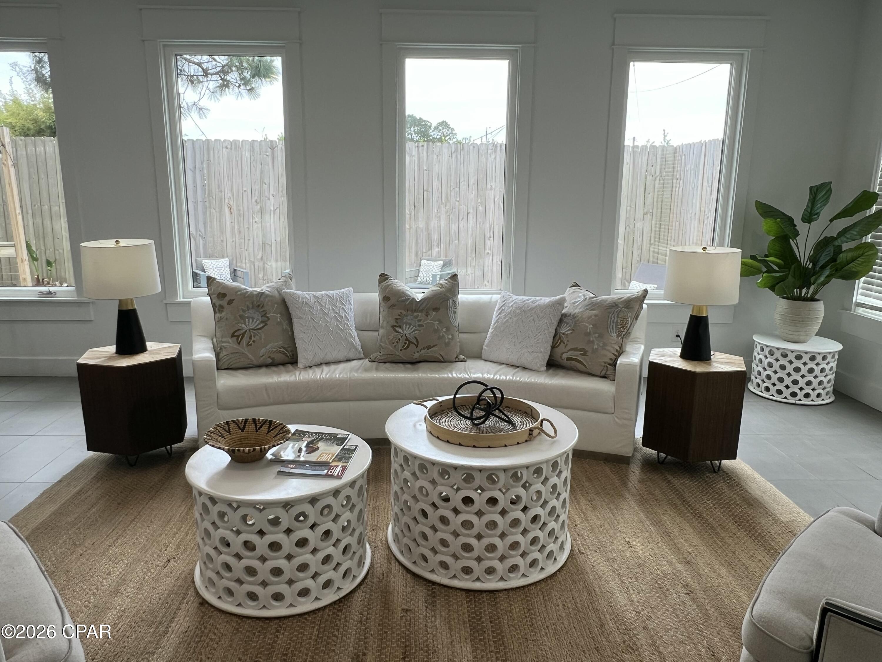 Laguna Beach 6th Add - Residential