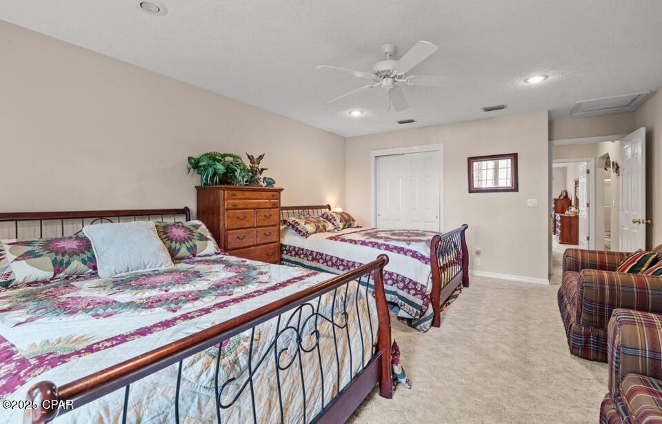 Paradise Lakes - Residential