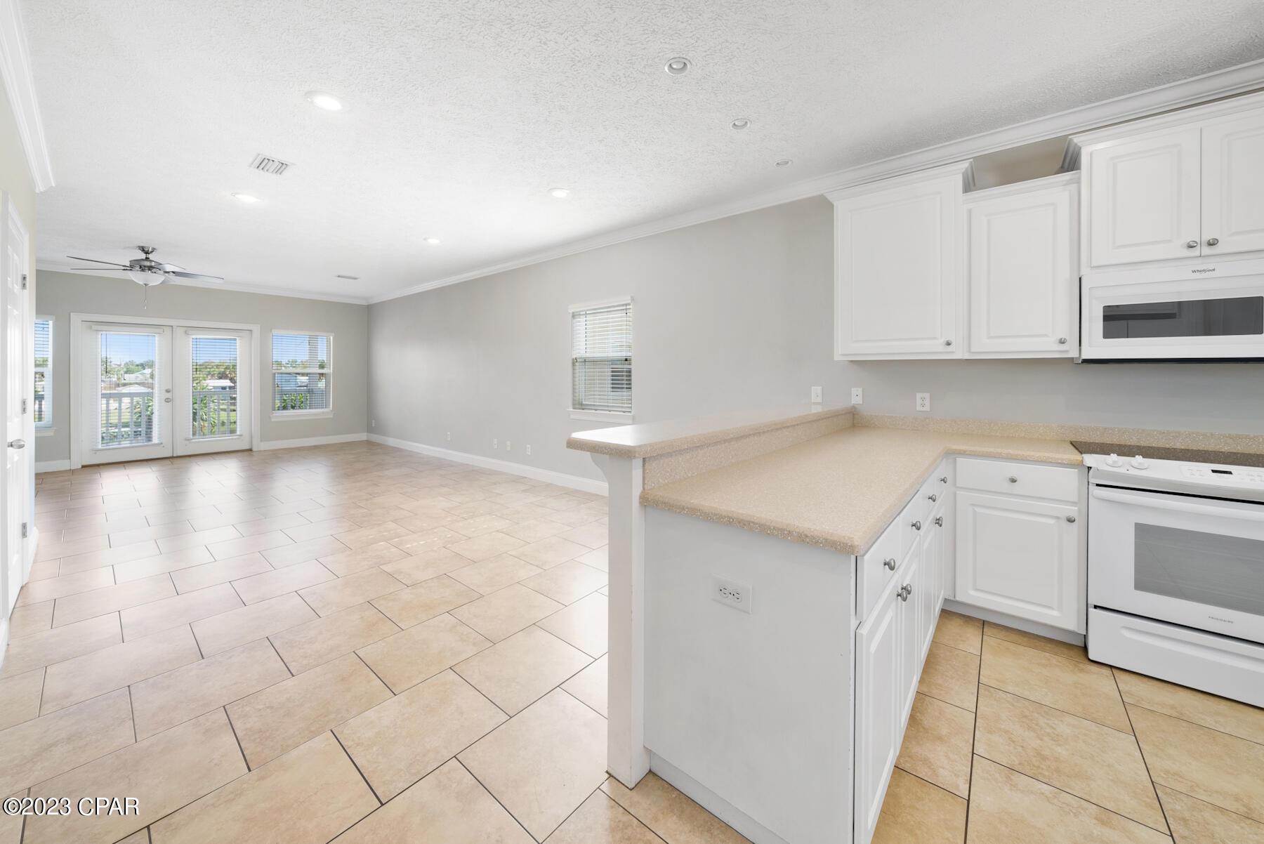 Laguna Beach Estates 9th Add - Residential Lease