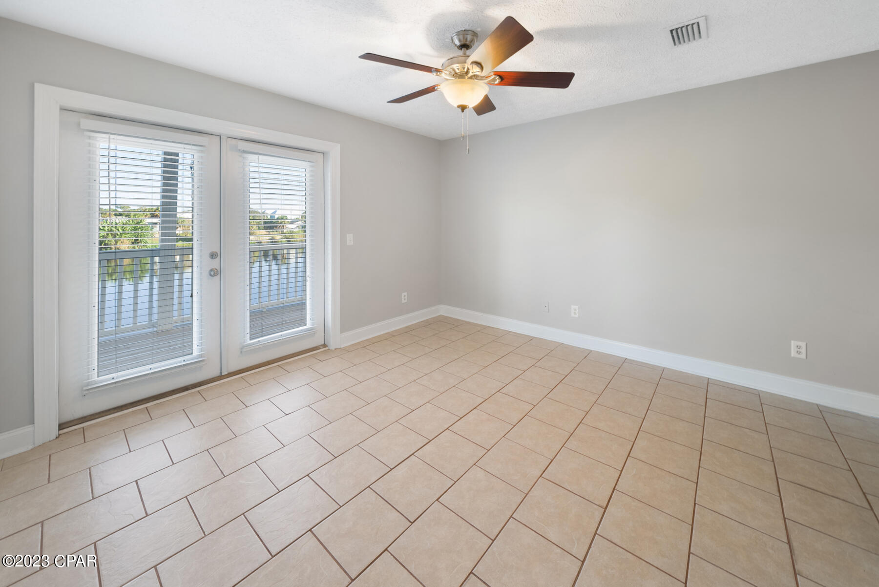 Laguna Beach Estates 9th Add - Residential Lease