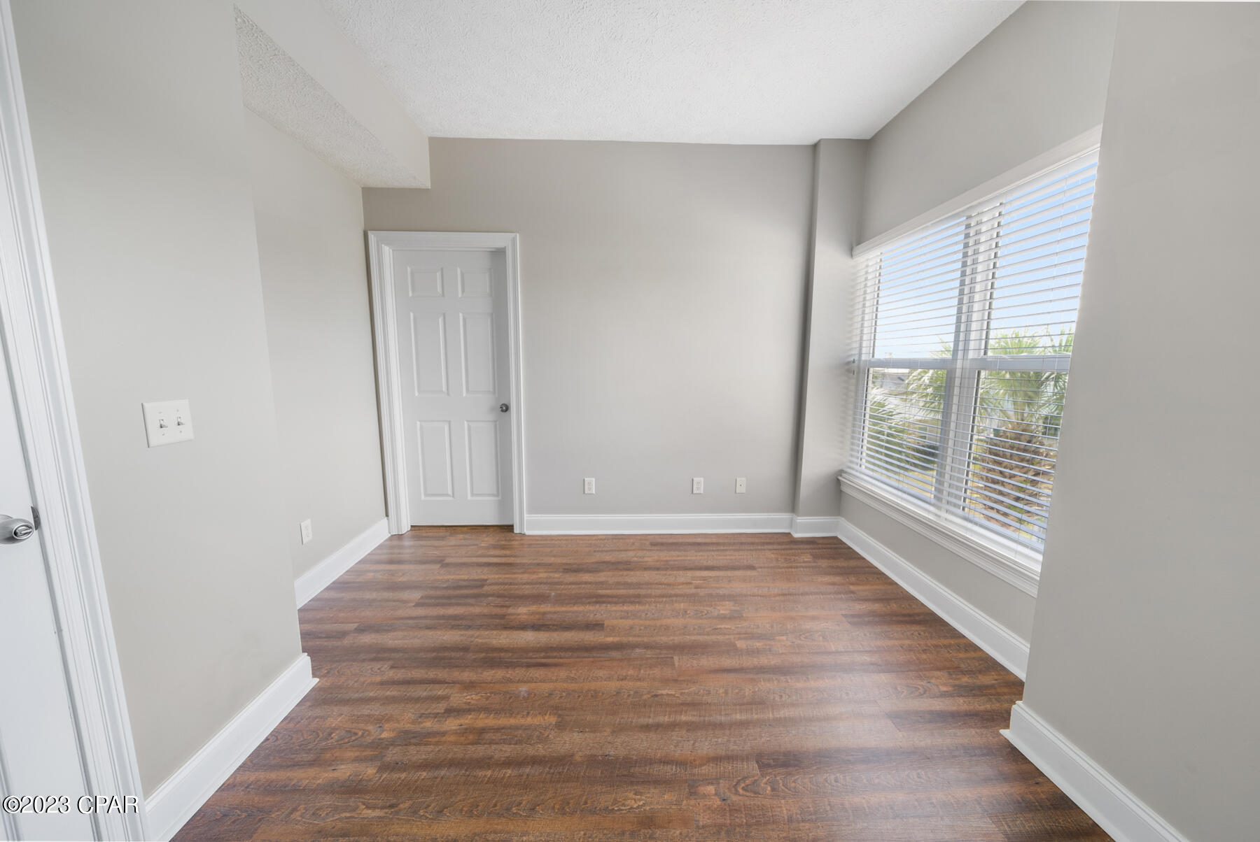 Laguna Beach Estates 9th Add - Residential Lease