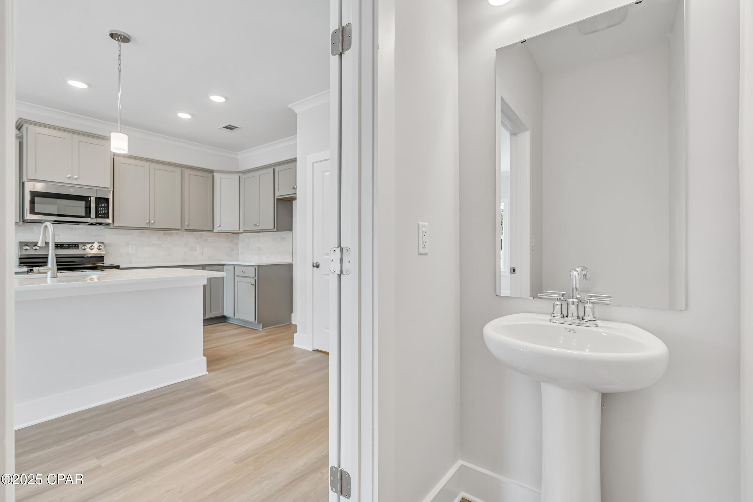 Colonial Landing - Residential