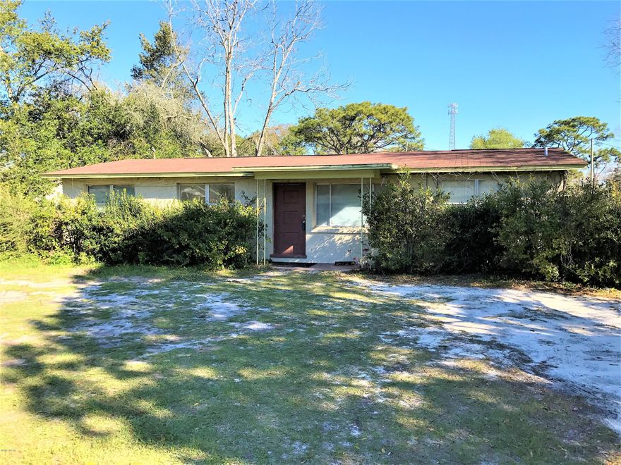 Check out this great deal on a large corner lot in Callaway area!------ 4BR / 2 BA ------ 2-car detached garage with workshop ------ Close to schools, shopping, and Tyndall Air Force Base ----(All school zones, square footage, and values are approximate.)