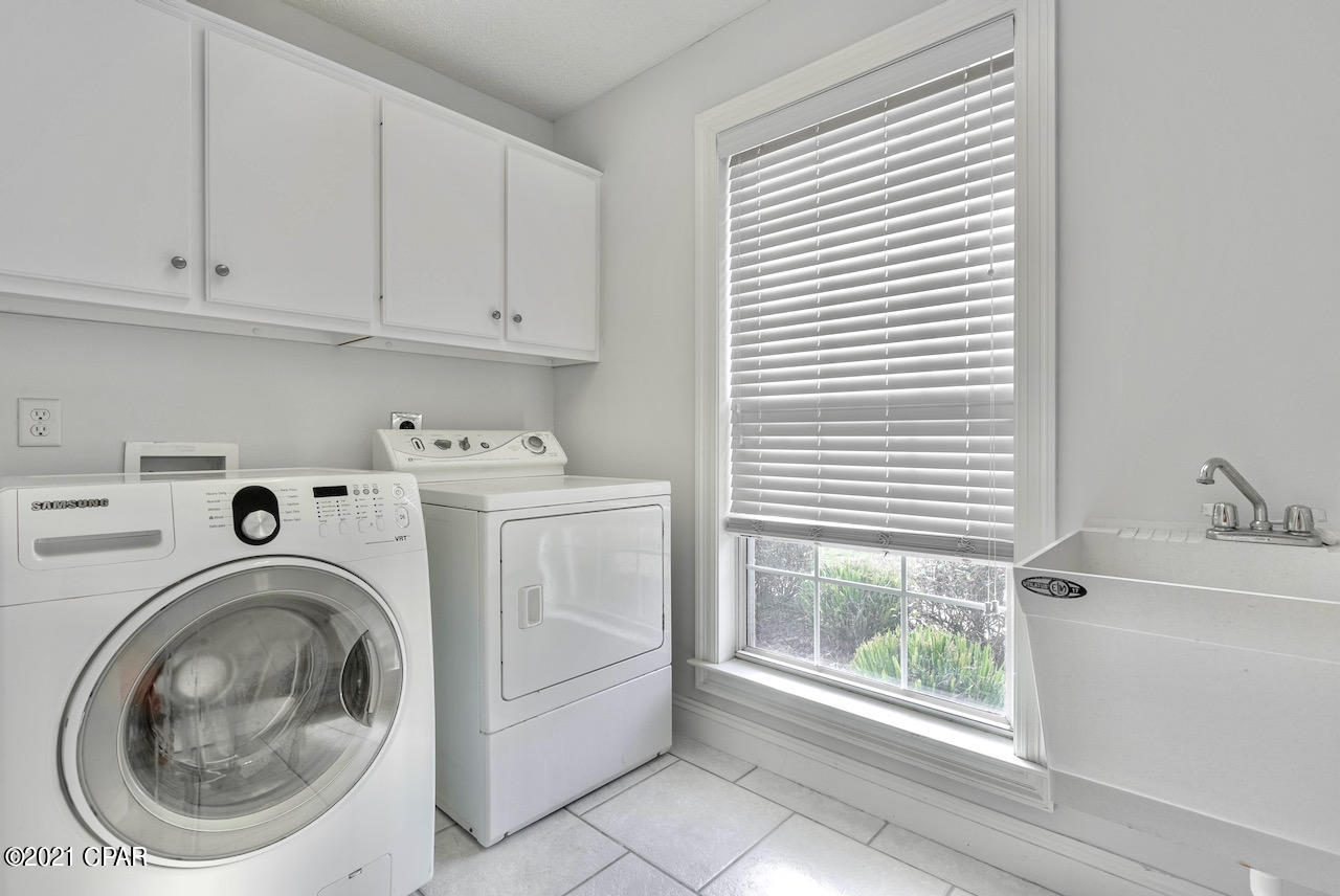 Colony Club - Residential