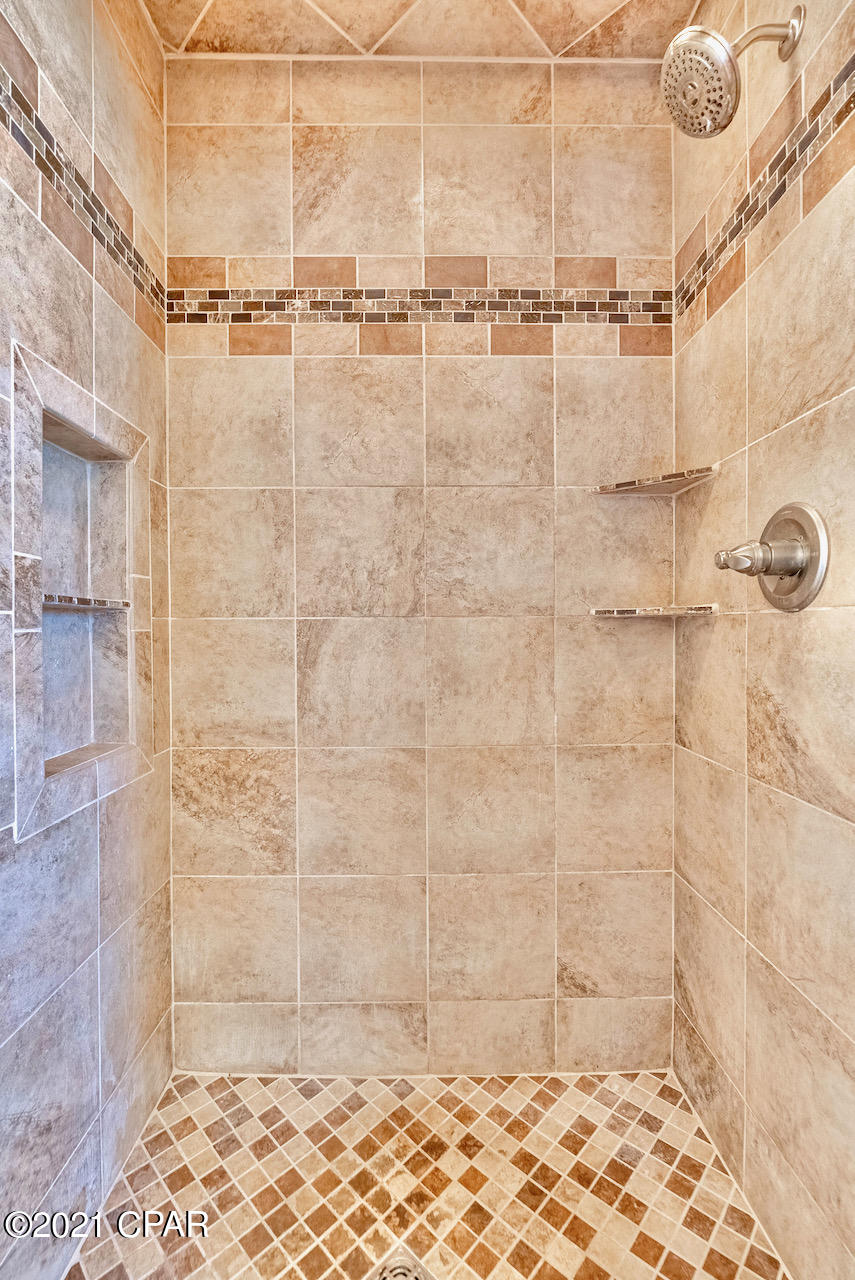 Colony Club - Residential