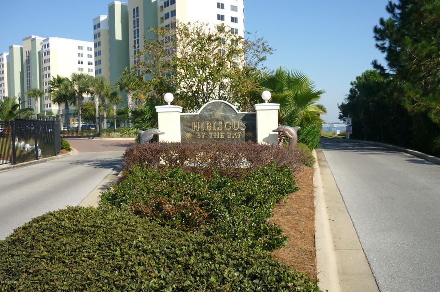 DRASTIC PRICE REDUCTION!!! LET THE FUN BEGIN IN THIS BEAUTIFUL BAY FRONT COND0. AT JUST UNDER 3000 SQ.FT IN THIS 4 BEDR00M PENTHOUSE YOU HAVE ALL THE ROOM THAT ANYONE COULD NEED. YOU'LL NEVER TIRE OF THIS EXCLUSIVE GATED COMMUNITY WITH BEAUTIFUL SUNRISES AND MOONLIT NIGHTS. JUST MINUTES FROM THE BEACH THIS MAGNIFICENT PROPERTY BOASTS A MARINA, TENNIS COURT, EXERCISE ROOM, LIBRARY/CONFERENCE ROOM, COMMUNITY ROOM, HOT TUB AND POOL OVERLOOKING THE HATHAWAY BRIDGE.THIS PENTHOUSE COMES WITH PANORAMIC VIEWS IN EVERY DIRECTION. What a Great Deal for a Penthouse!! Age,SF, and room sizes are approx. Please verify if important.